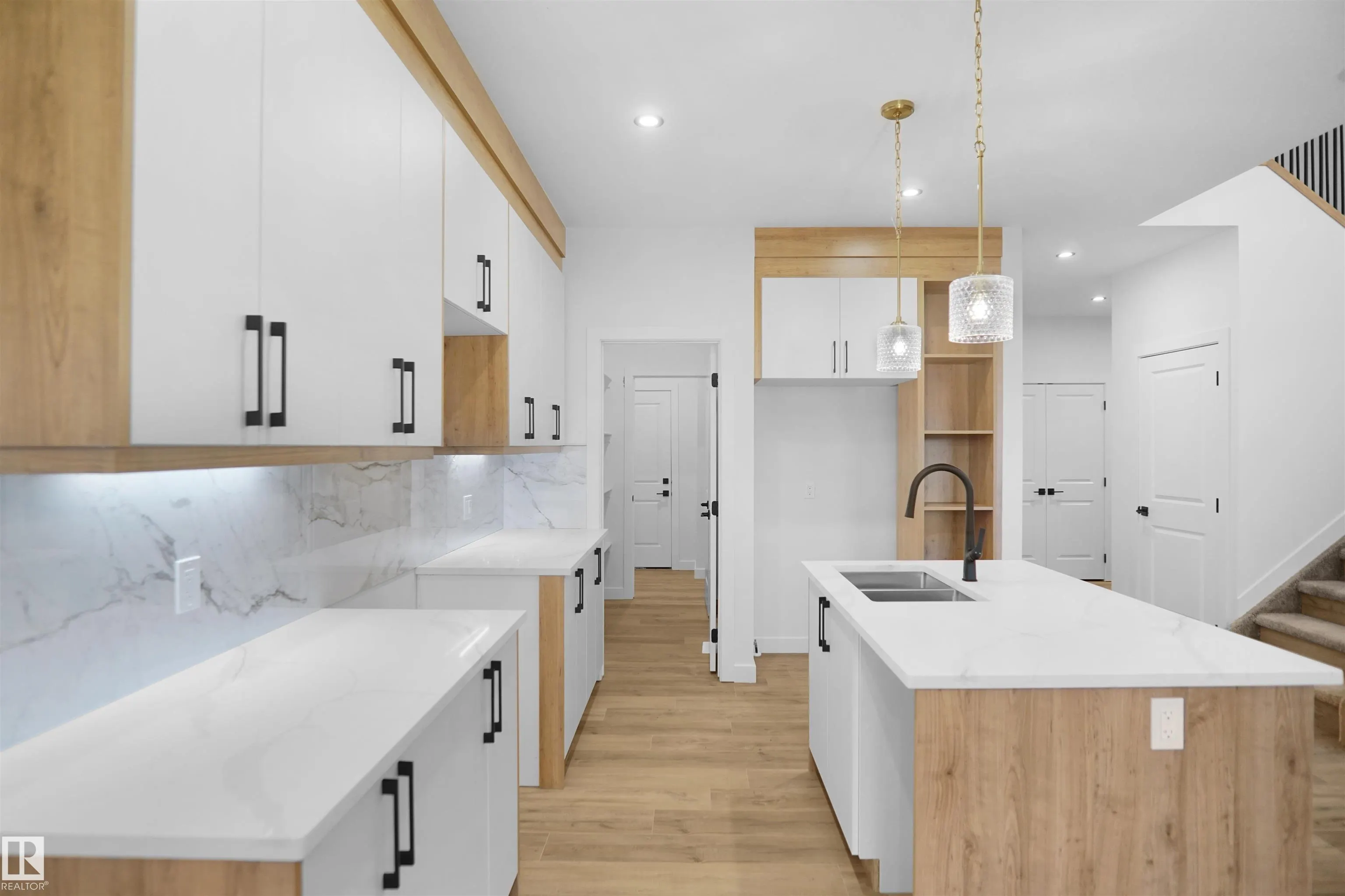 4 AXELWOOD CRESENT