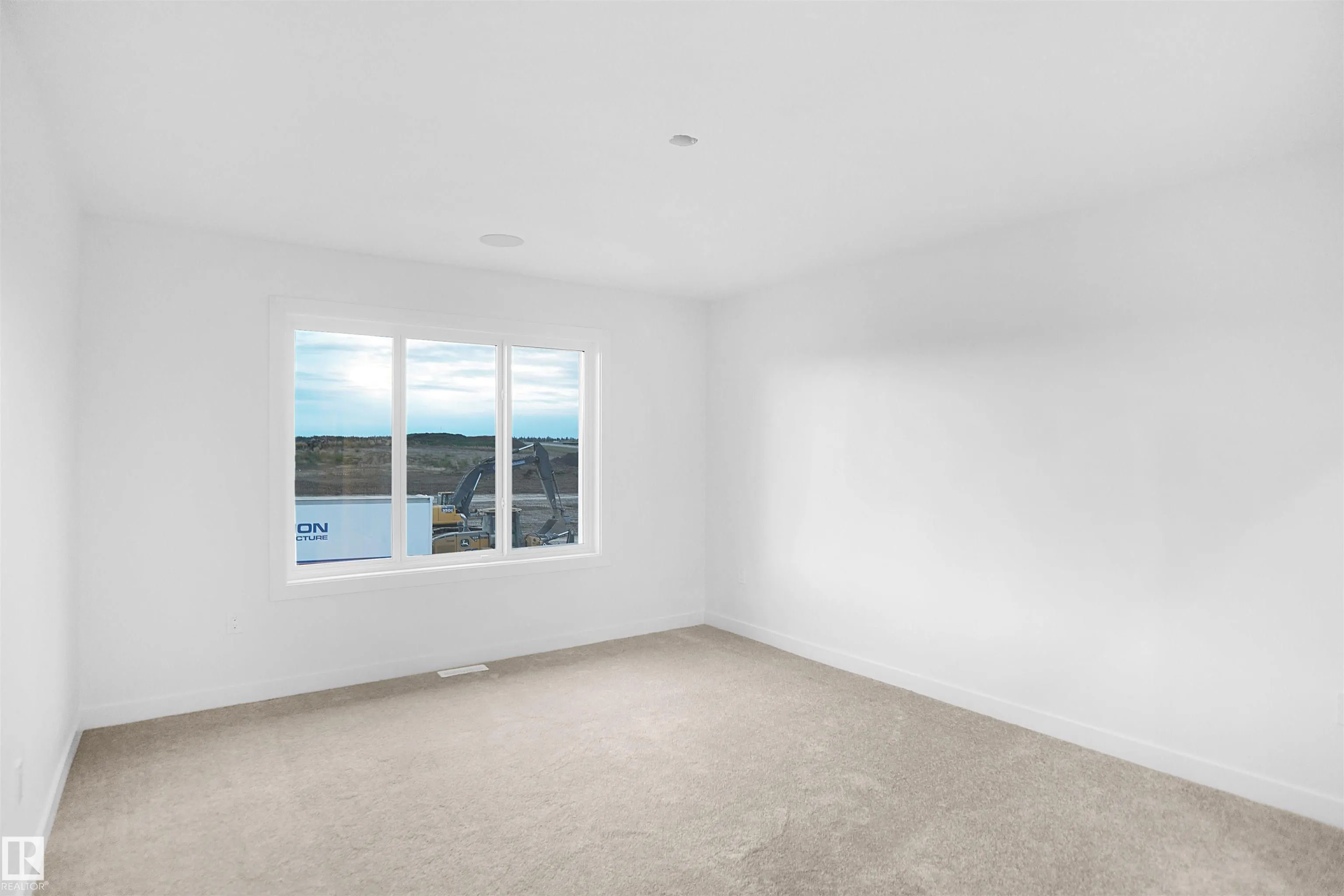4 AXELWOOD CRESENT