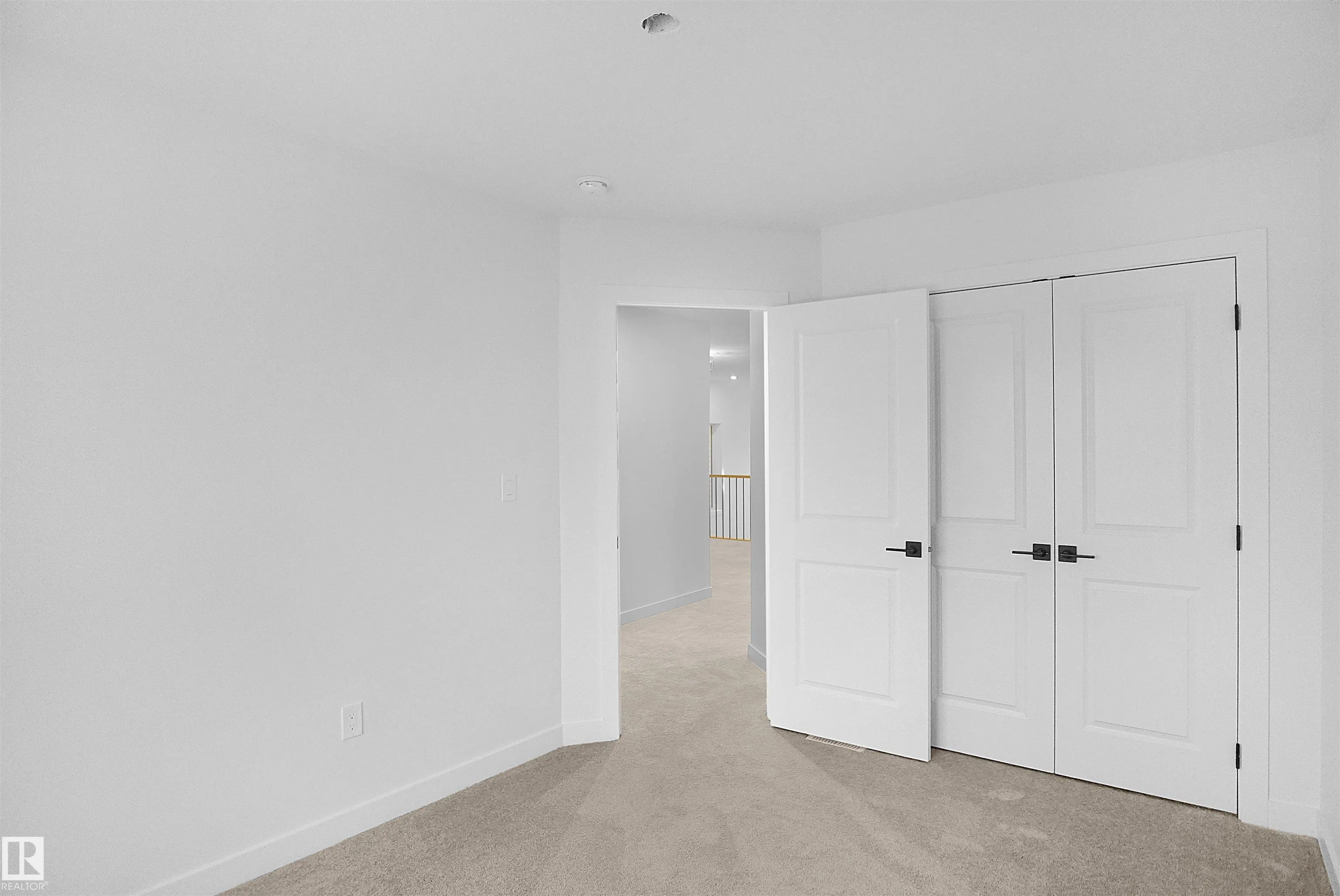 4 AXELWOOD CRESENT