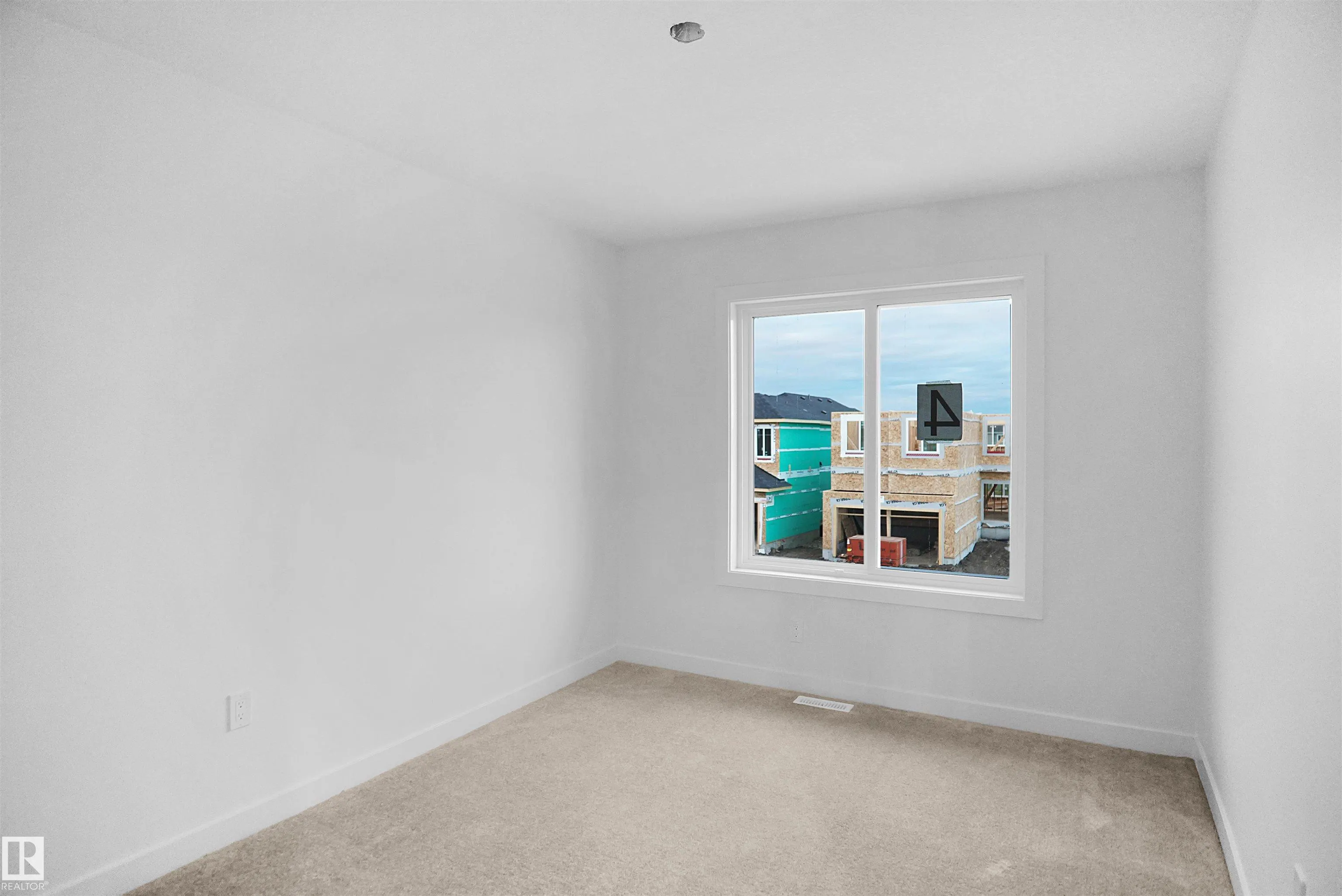 4 AXELWOOD CRESENT