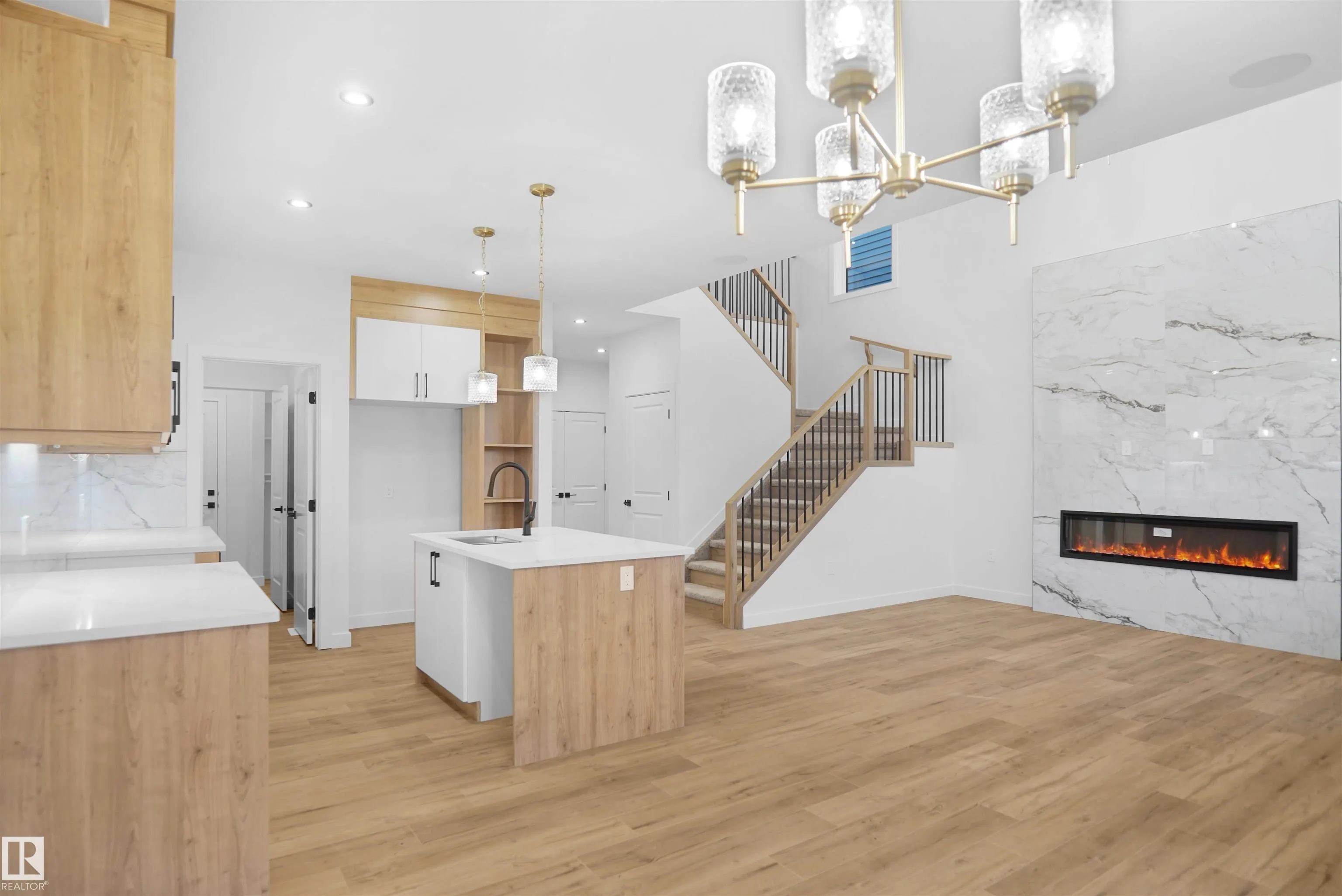 4 AXELWOOD CRESENT