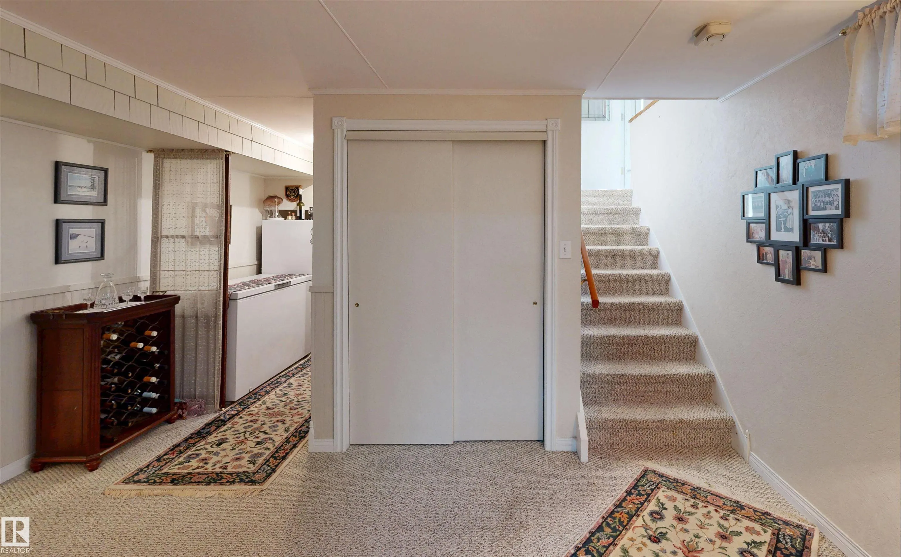 8428 54 Street