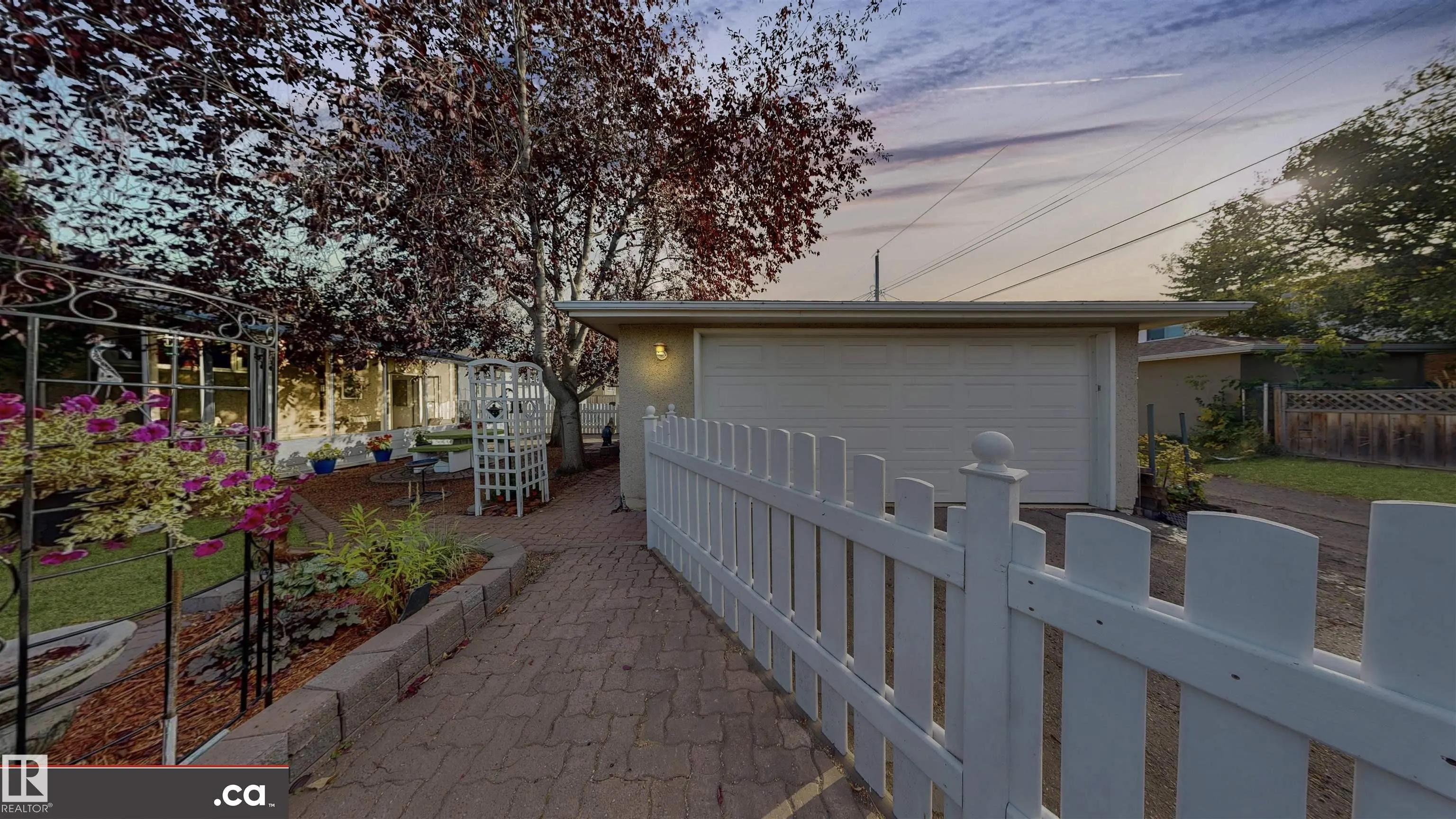 8428 54 Street