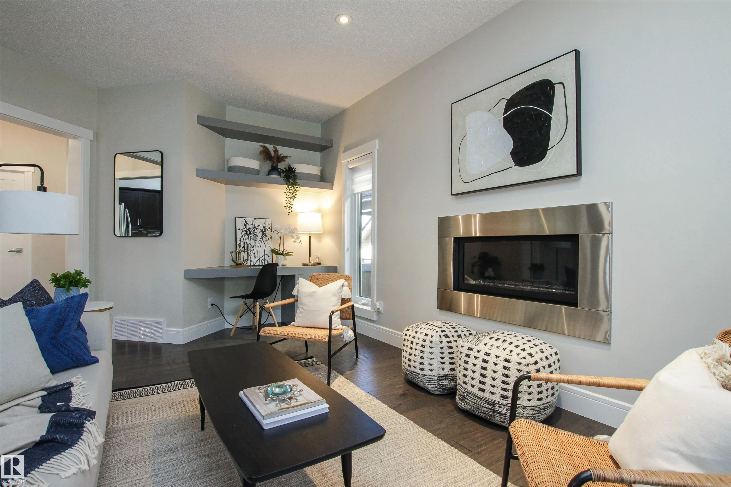 181 SANDALWOOD Crescent