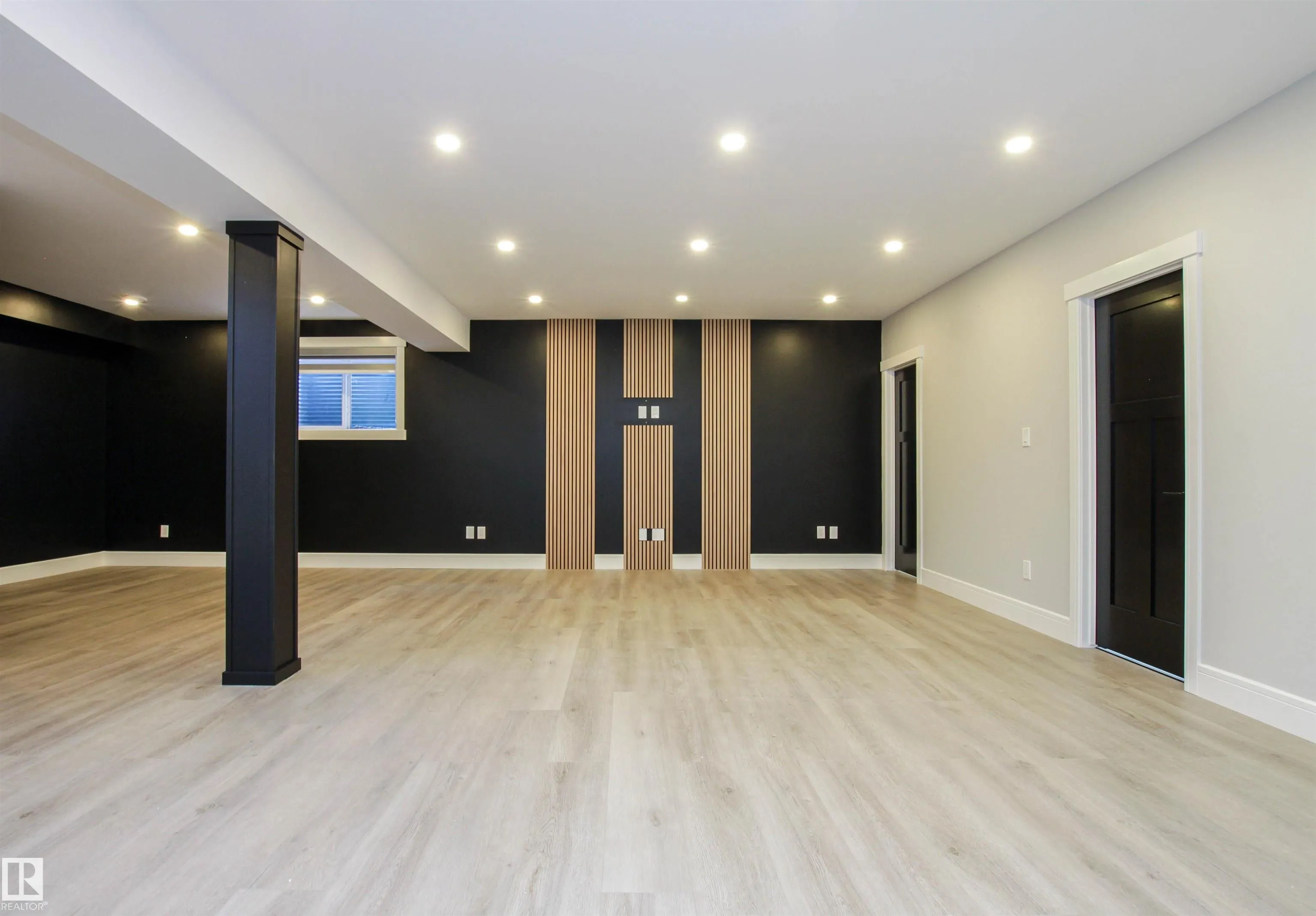 181 SANDALWOOD Crescent