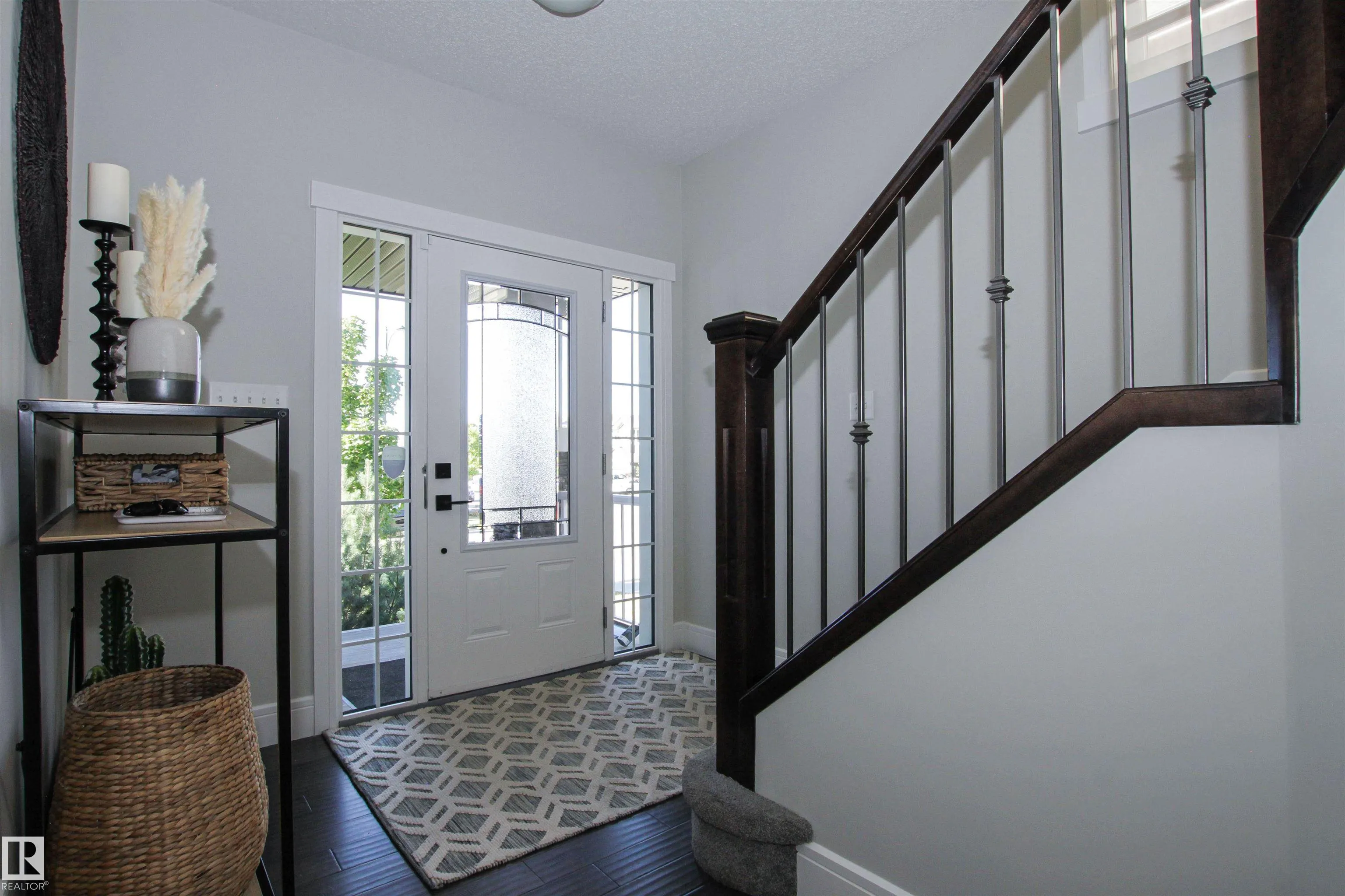 181 SANDALWOOD Crescent