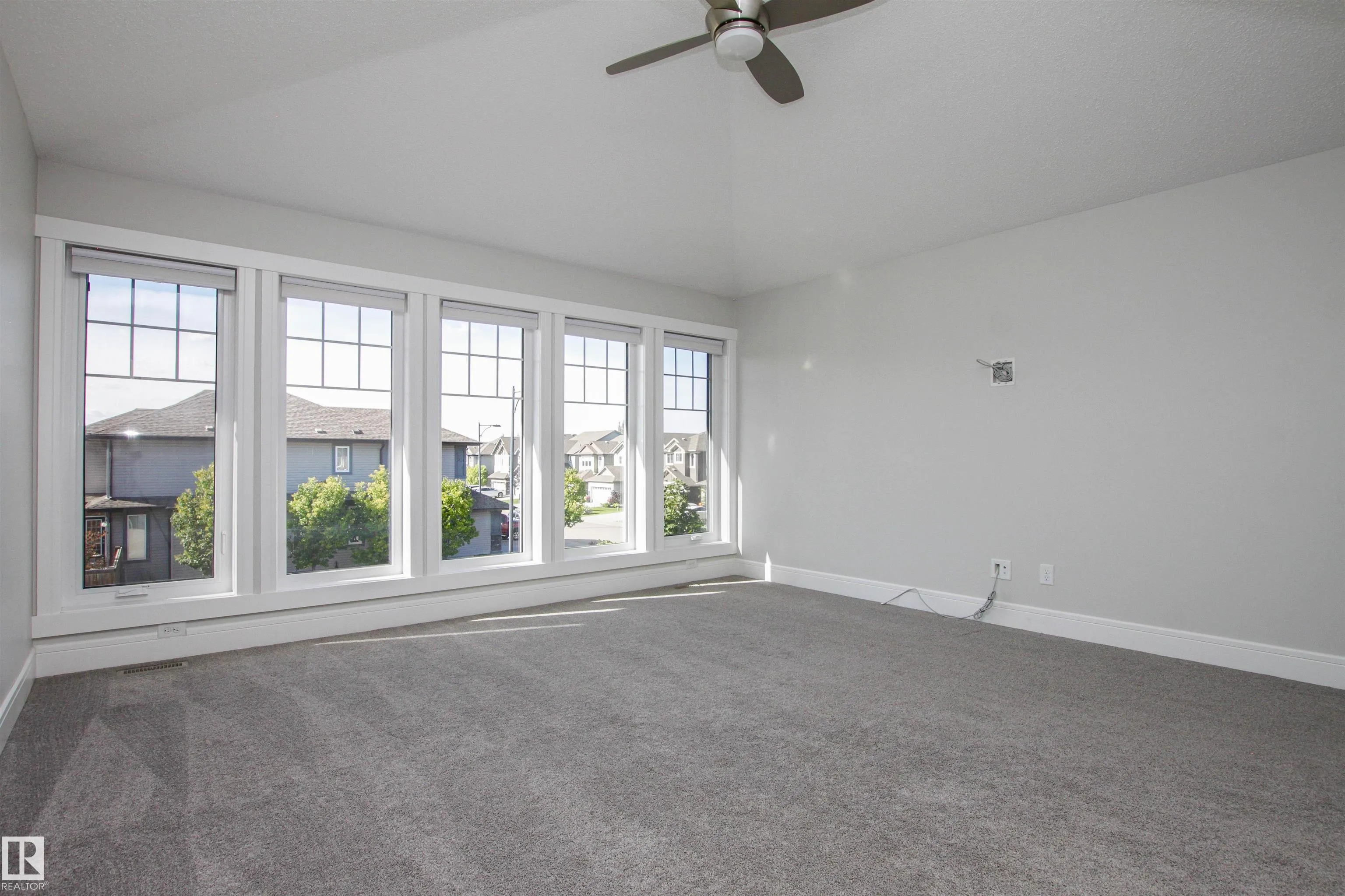 181 SANDALWOOD Crescent