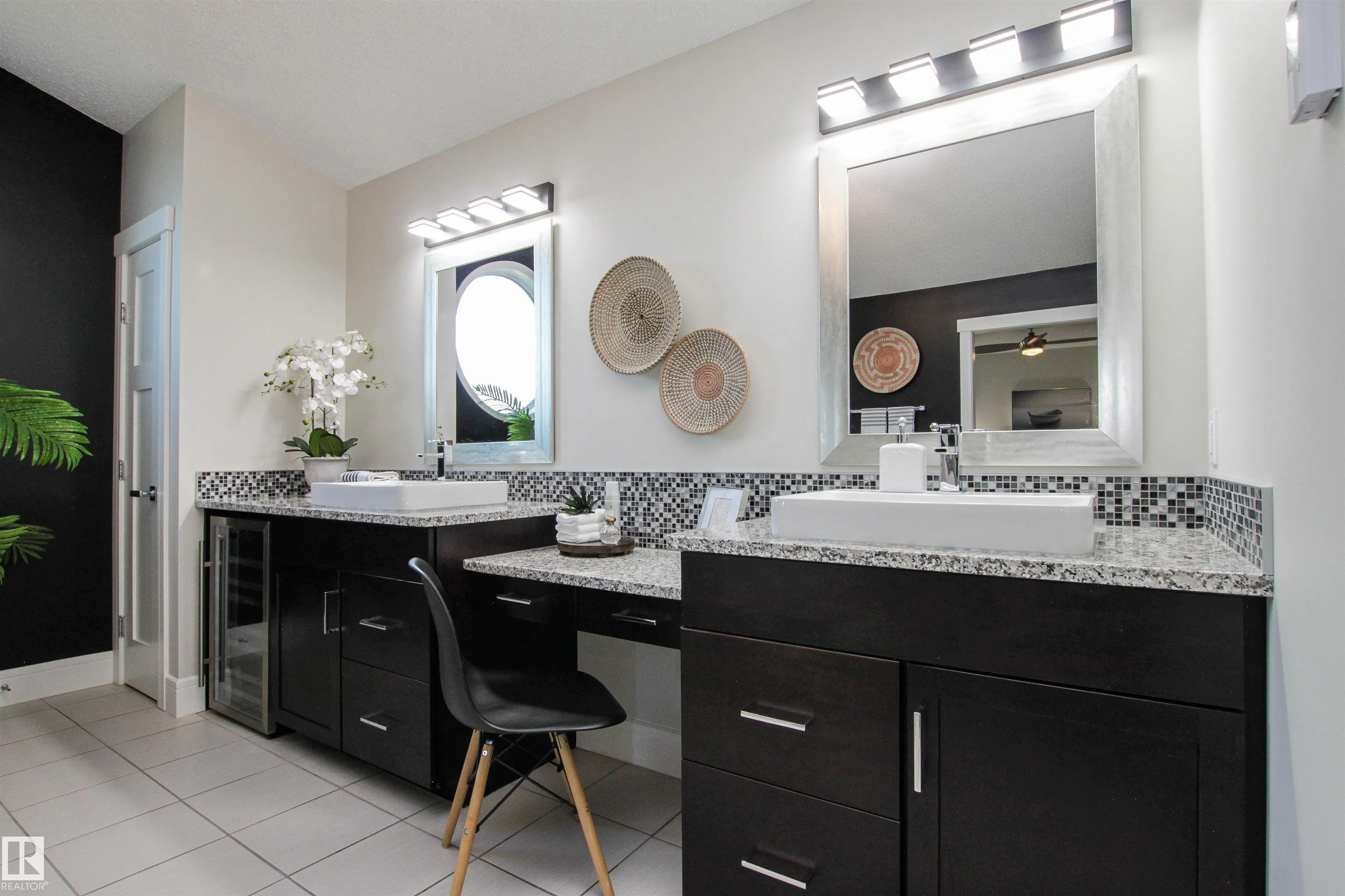 181 SANDALWOOD Crescent