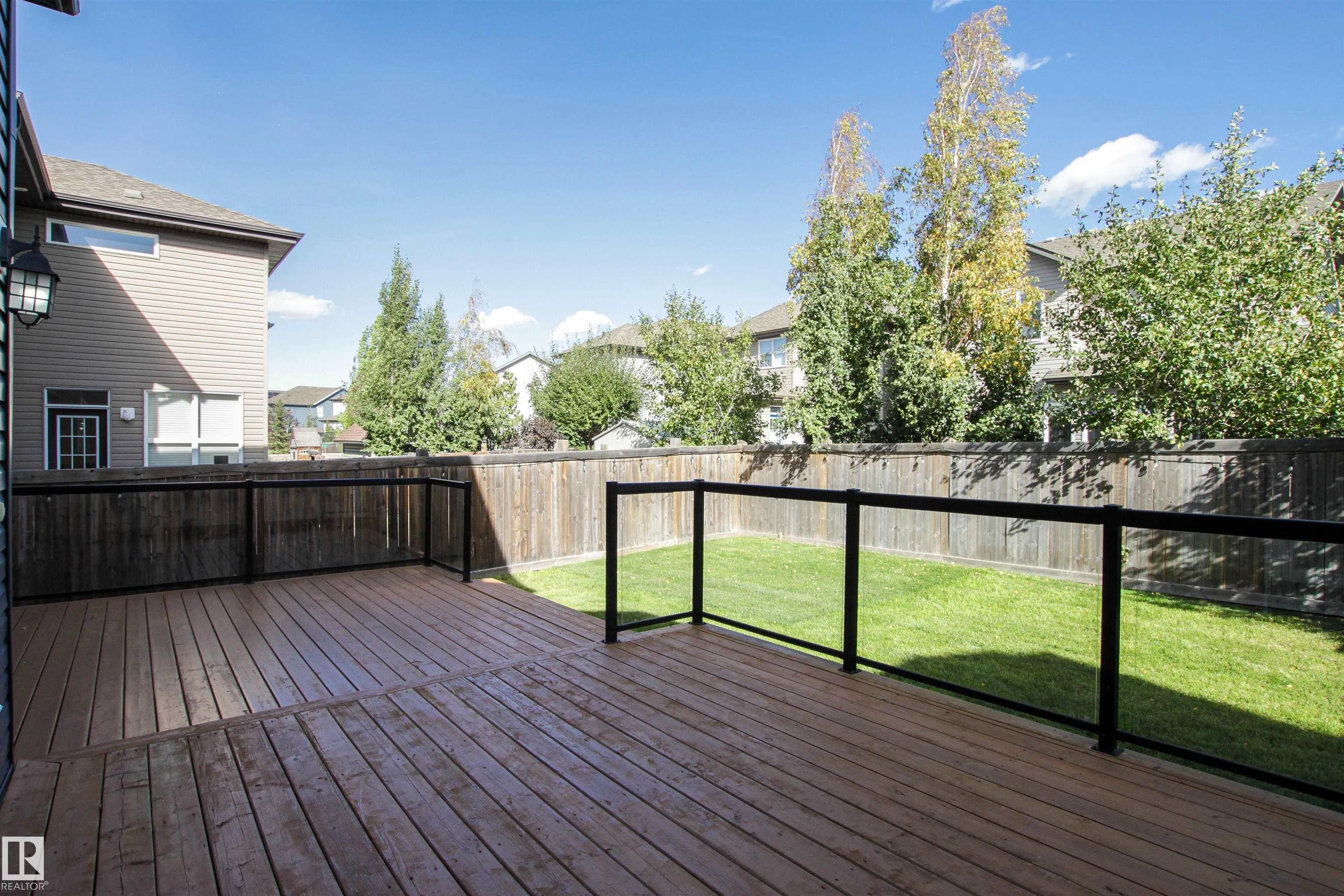 181 SANDALWOOD Crescent