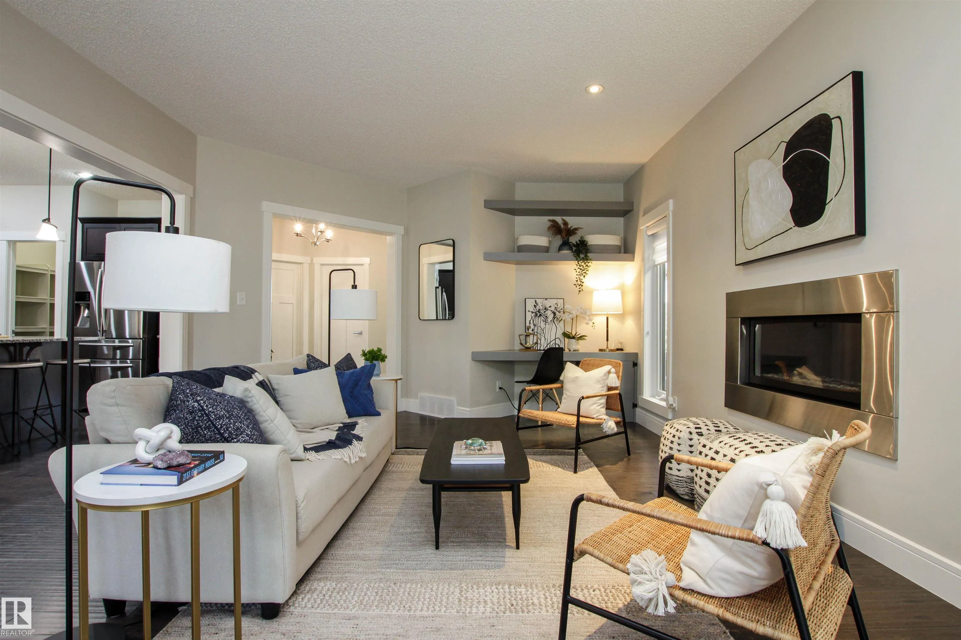 181 SANDALWOOD Crescent