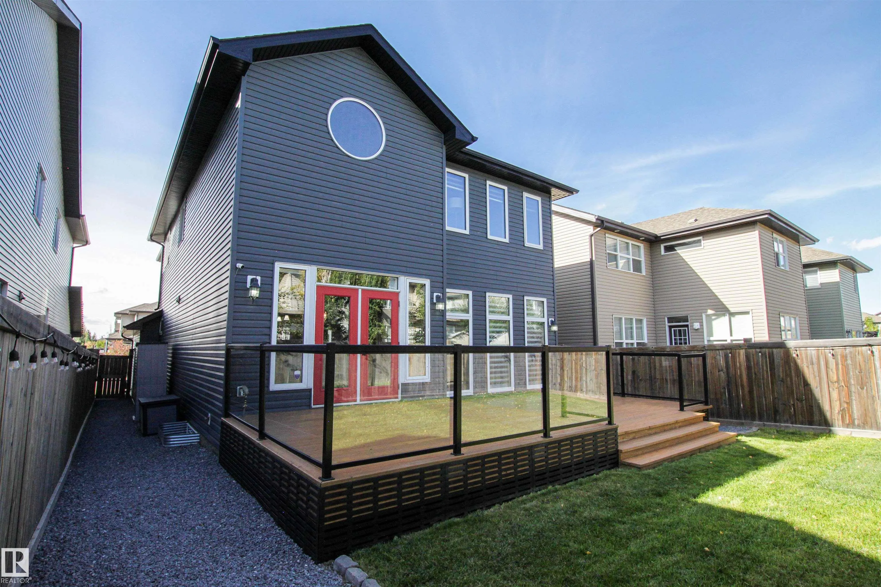 181 SANDALWOOD Crescent