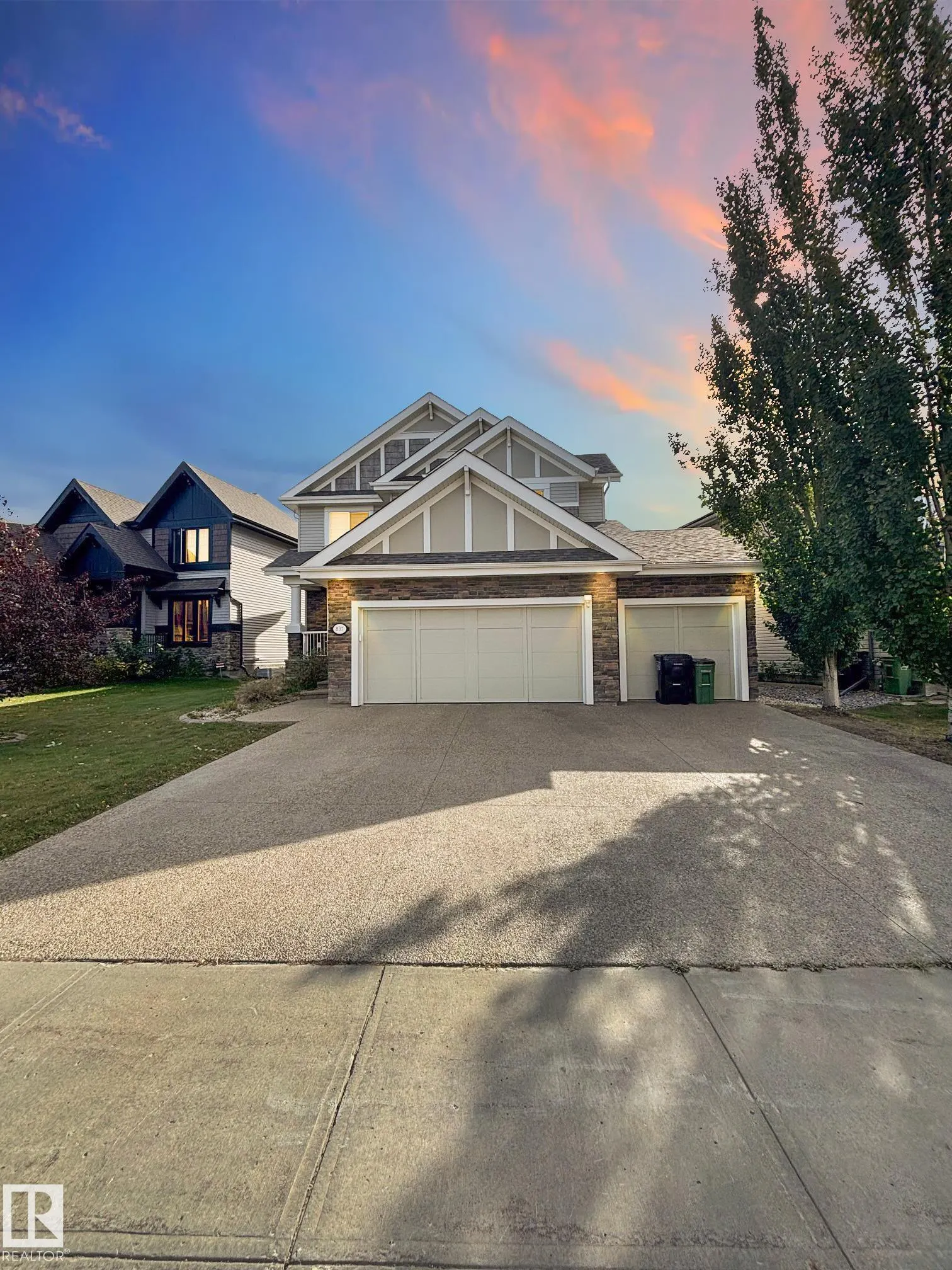 837 HODGINS Road