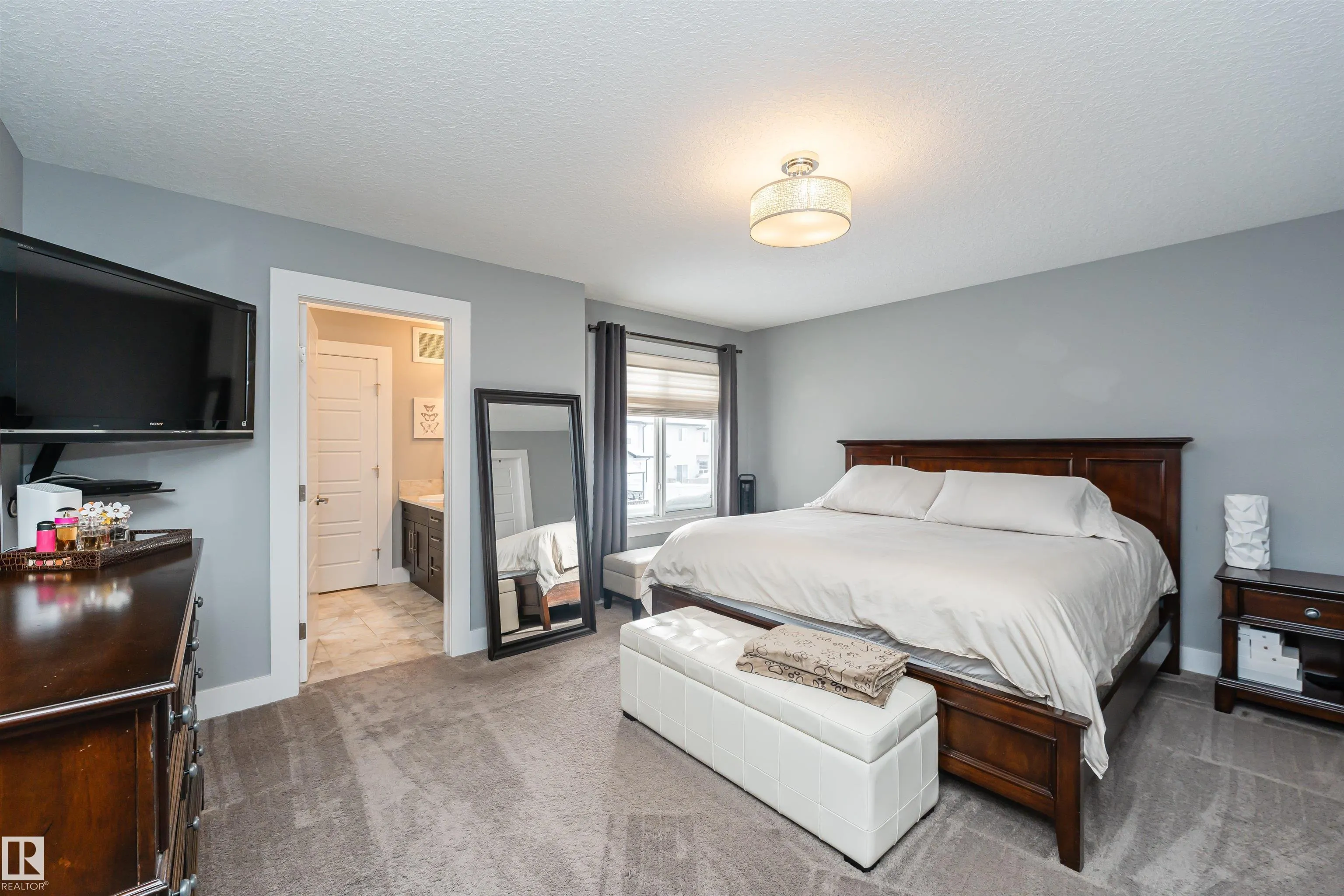 837 HODGINS Road