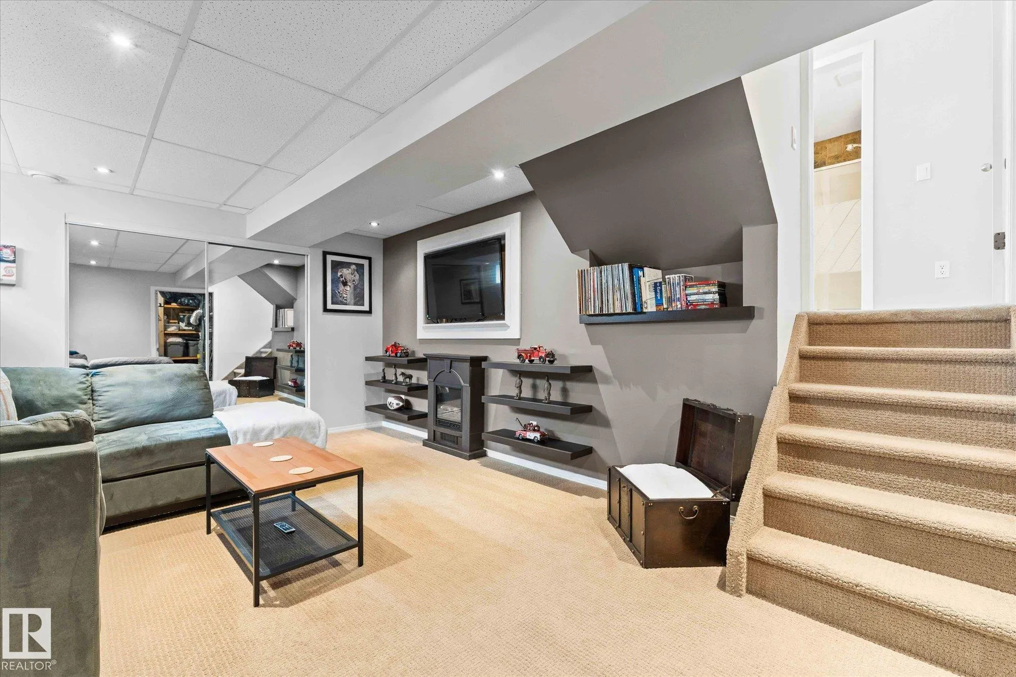 89 LANDSDOWNE Drive
