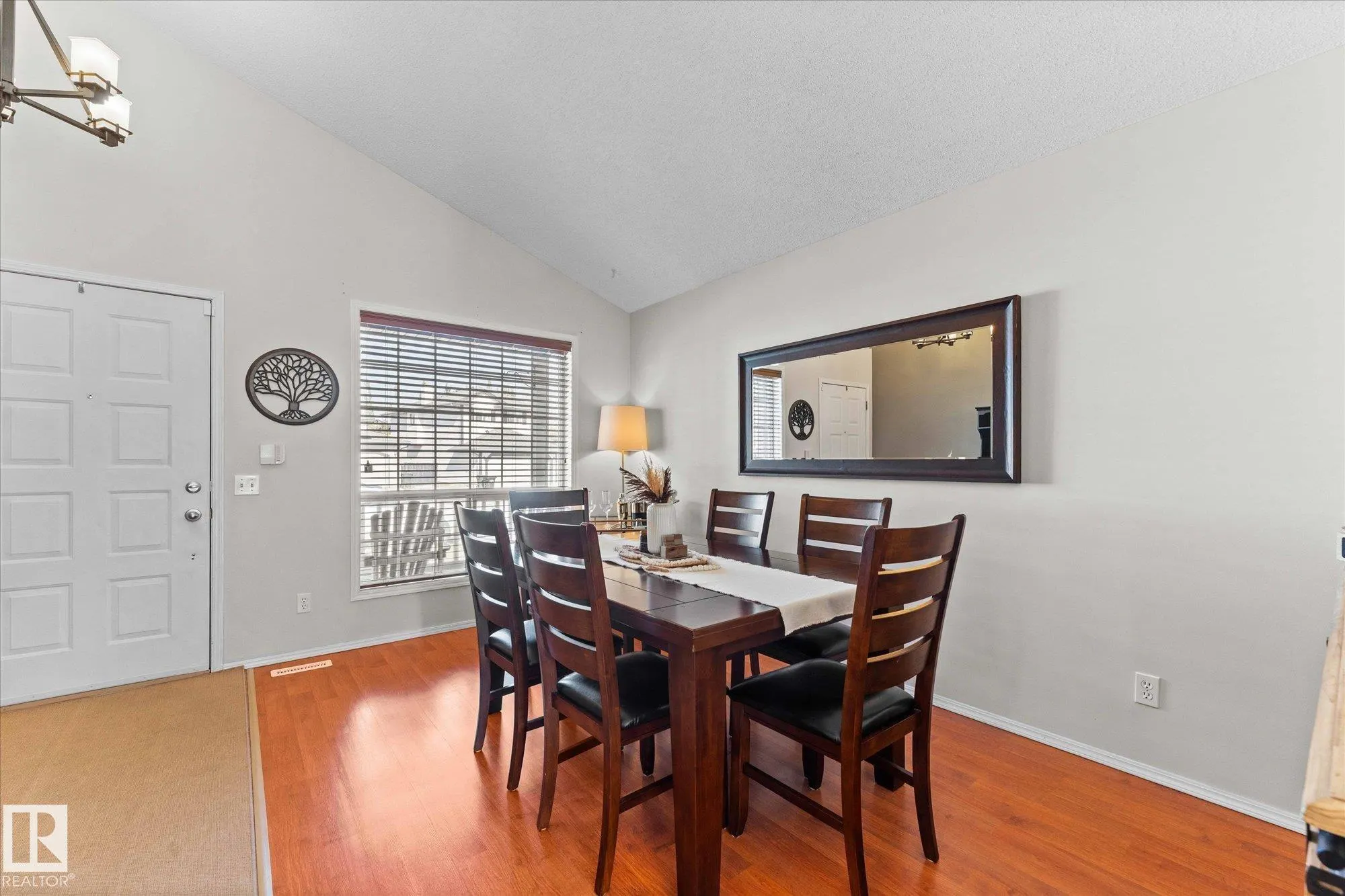 89 LANDSDOWNE Drive