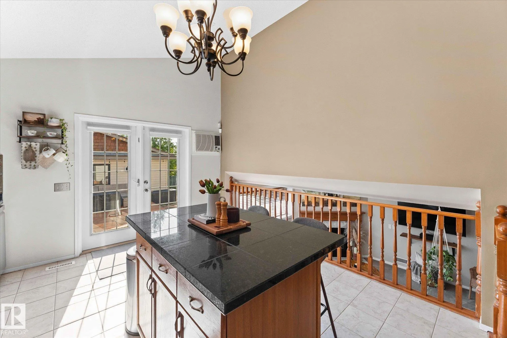 89 LANDSDOWNE Drive