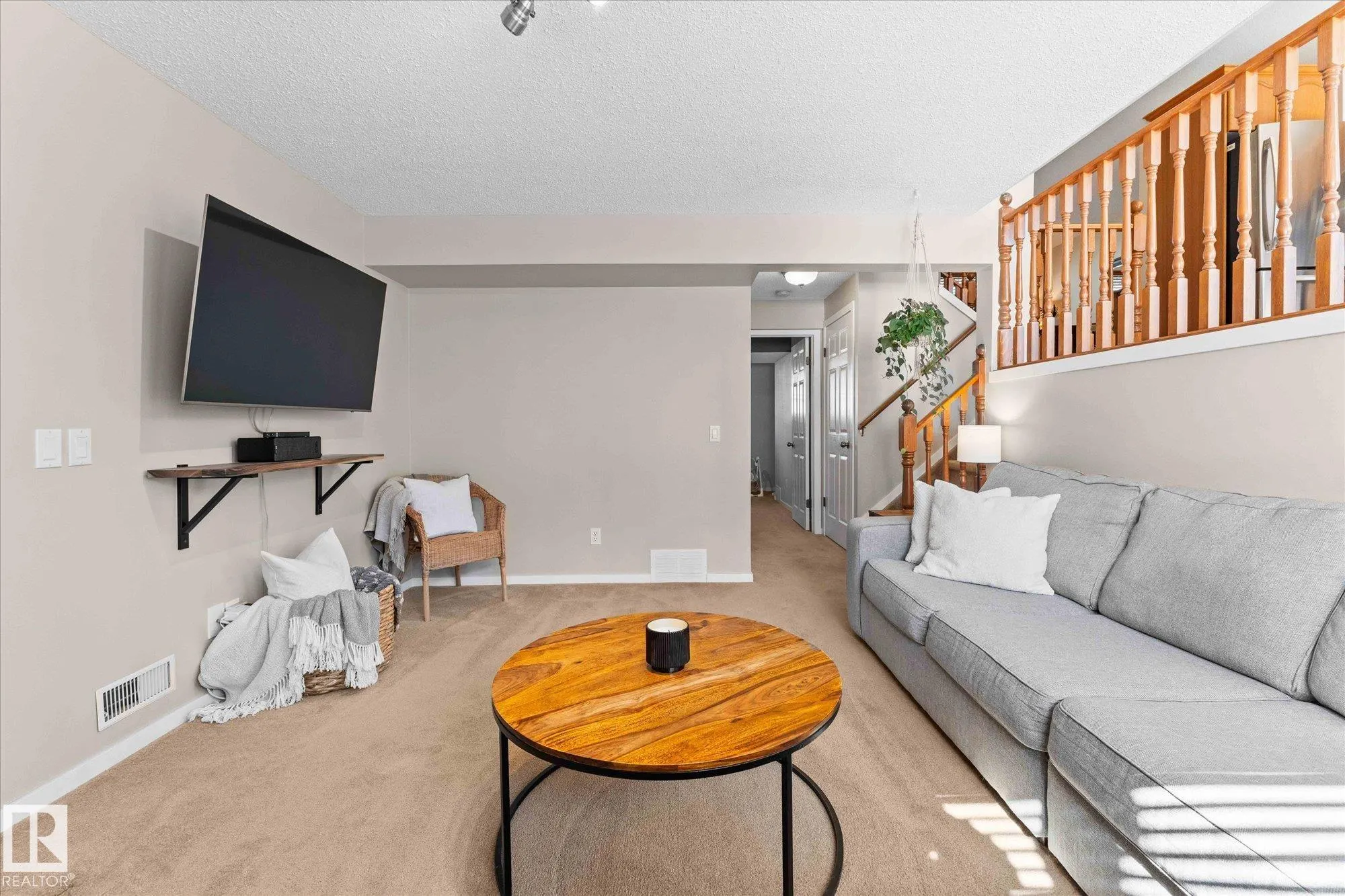 89 LANDSDOWNE Drive