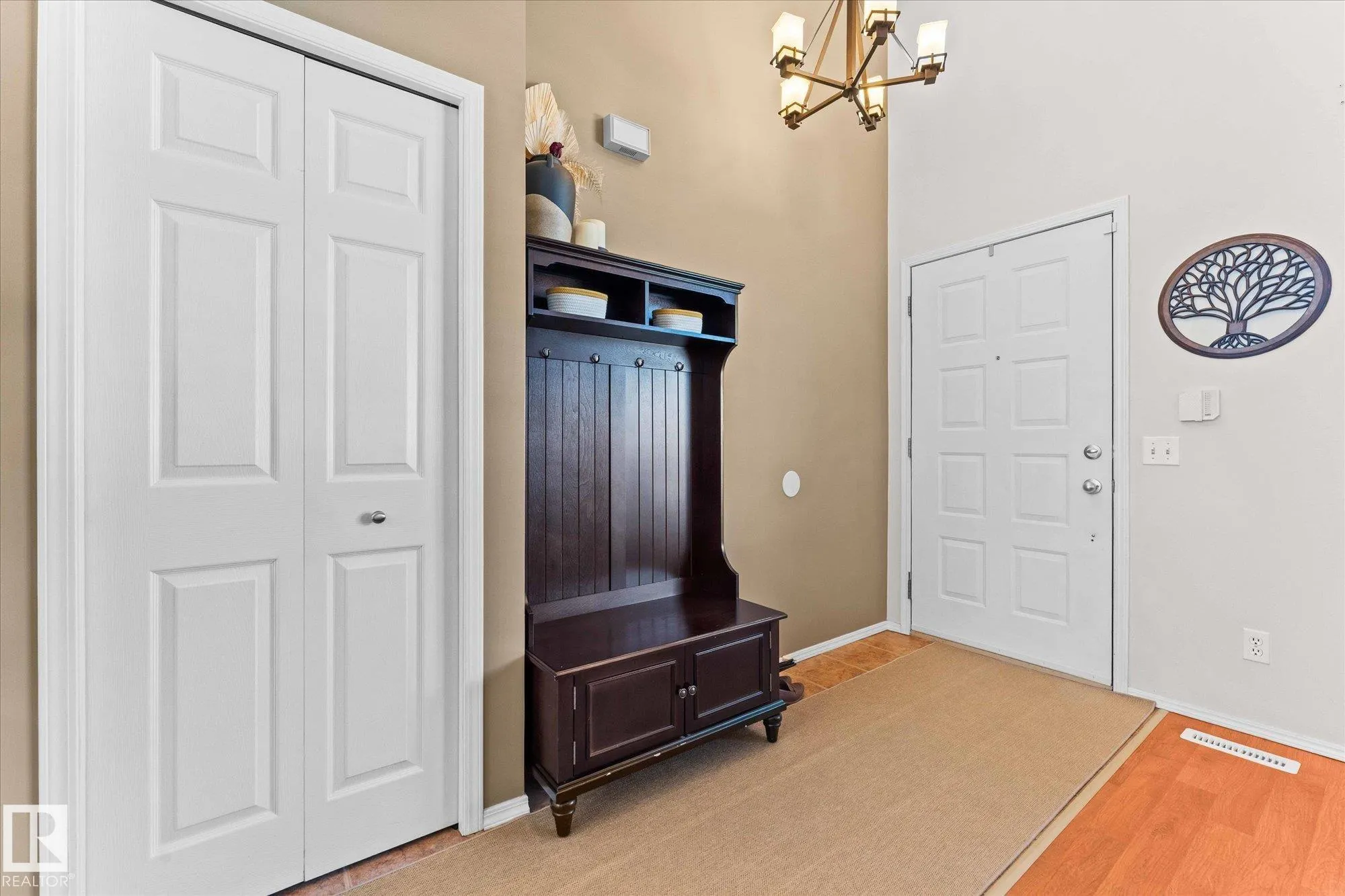 89 LANDSDOWNE Drive