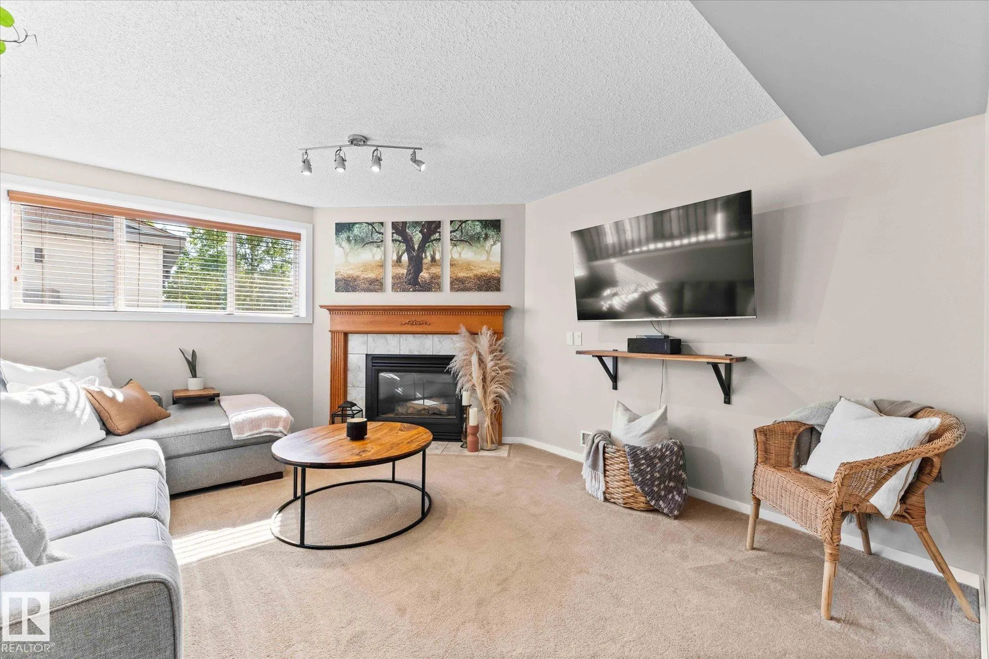 89 LANDSDOWNE Drive