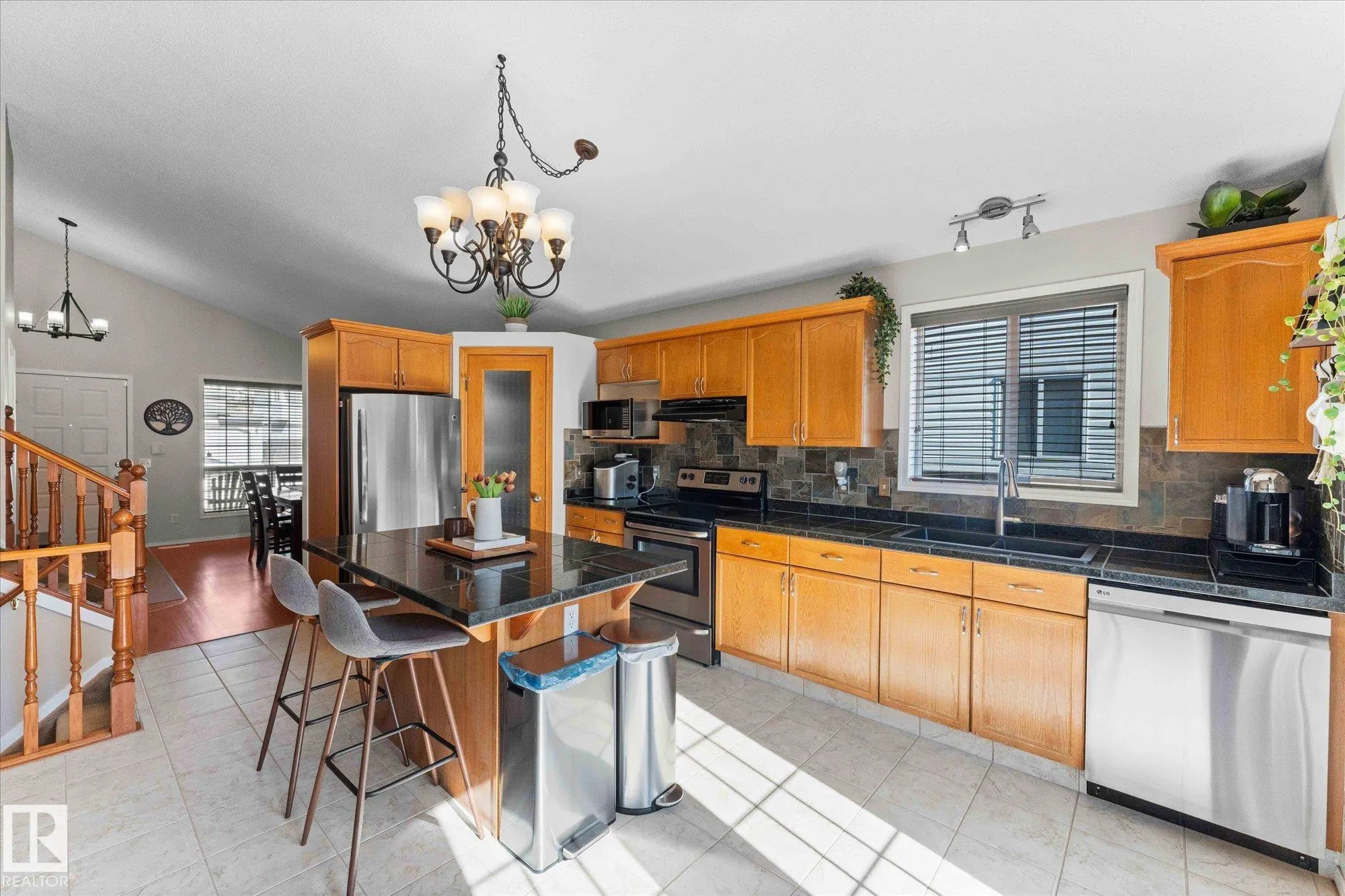 89 LANDSDOWNE Drive