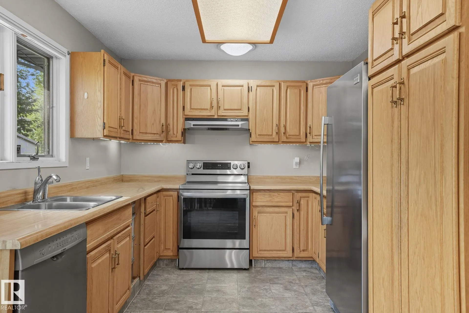 7 PEMBINA Place