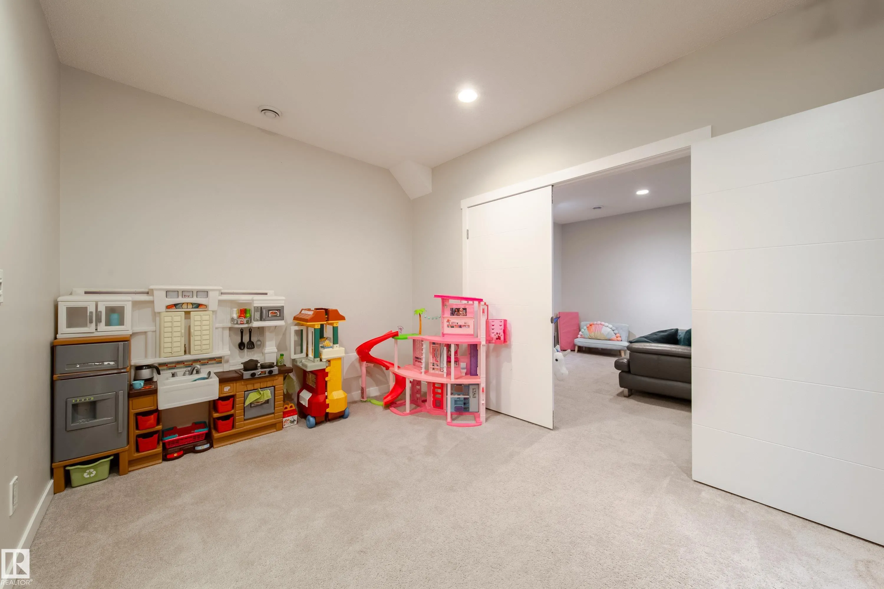 16821 120 Street