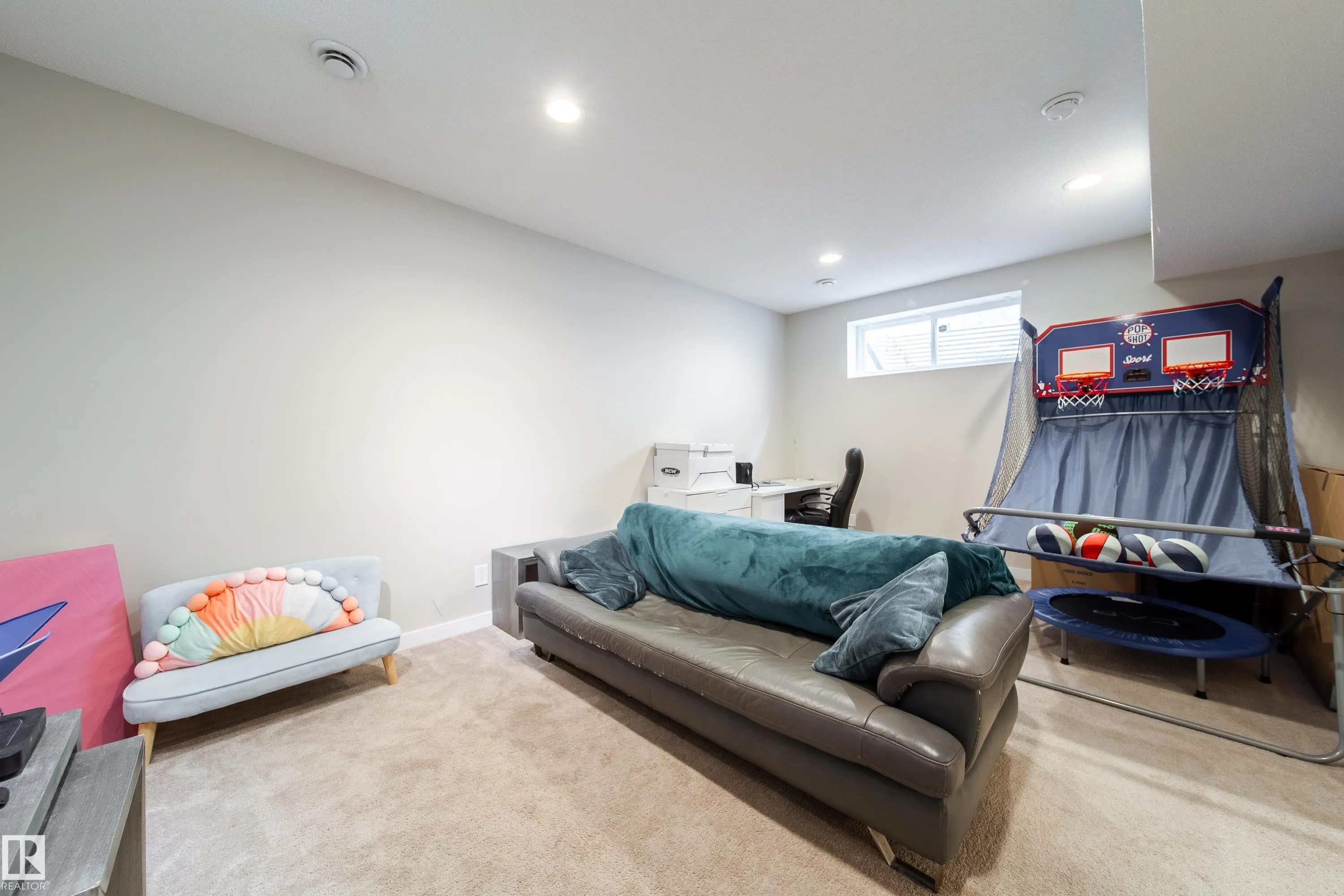 16821 120 Street
