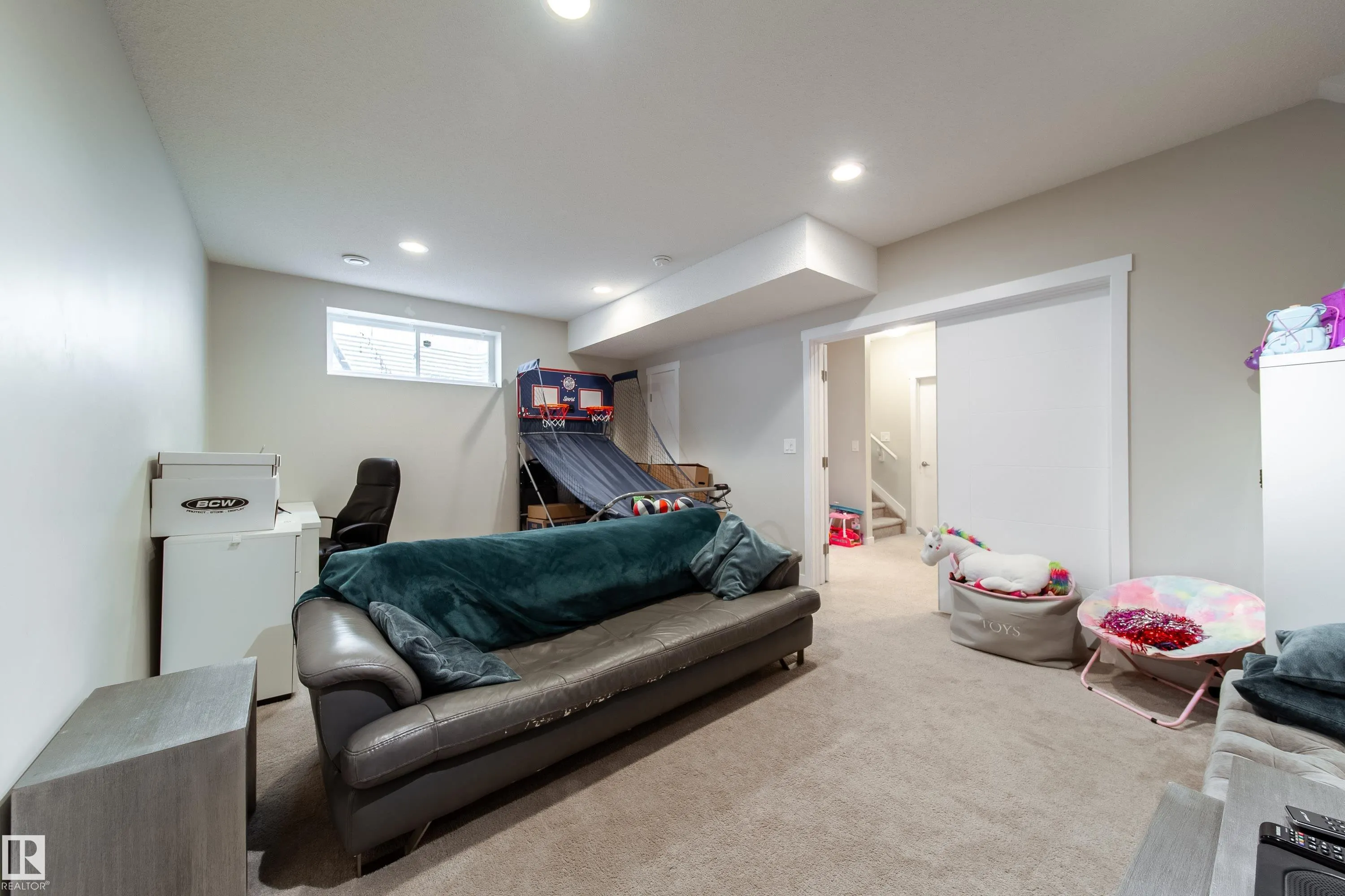 16821 120 Street