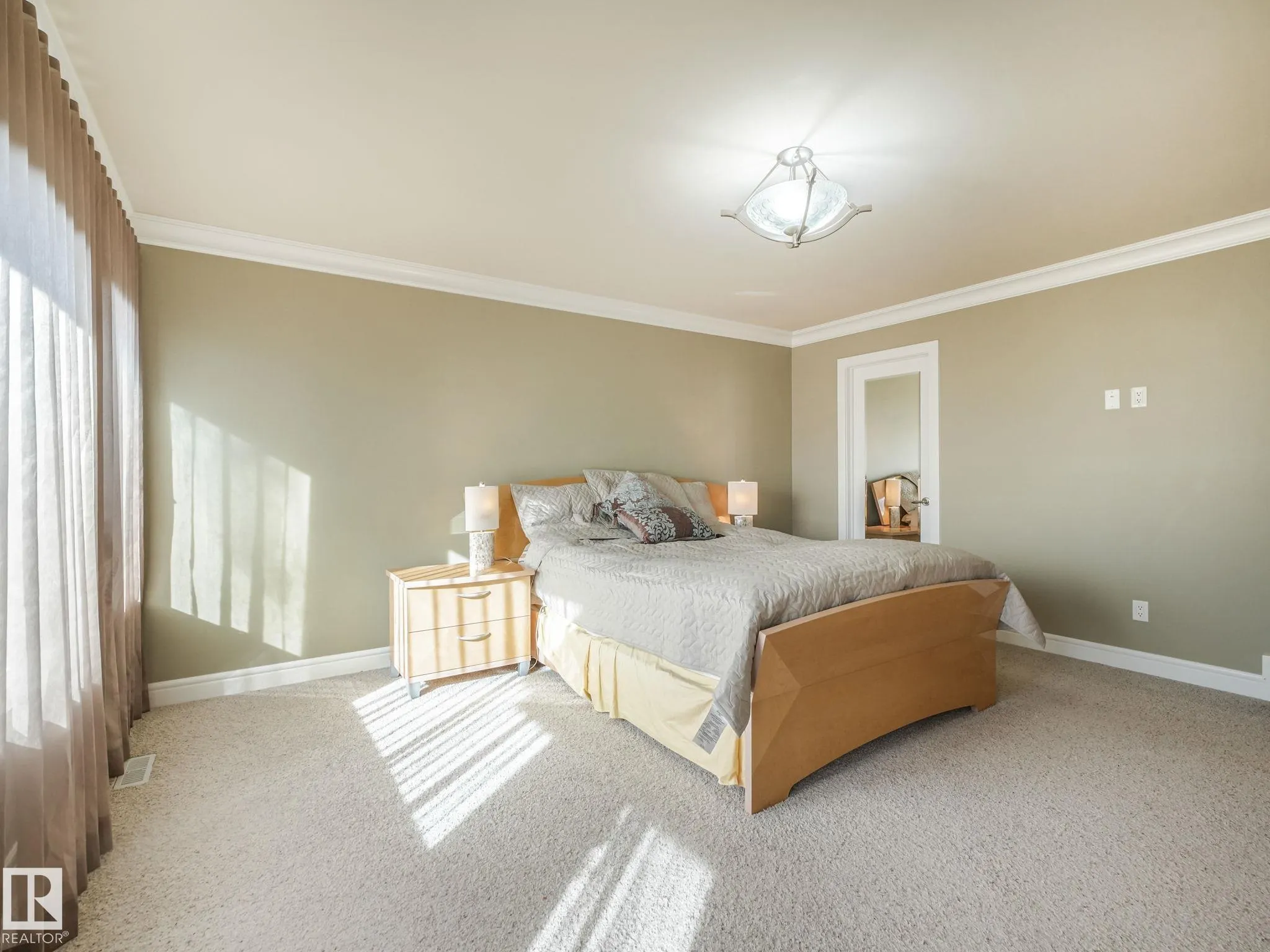 2408 MARTELL Crescent