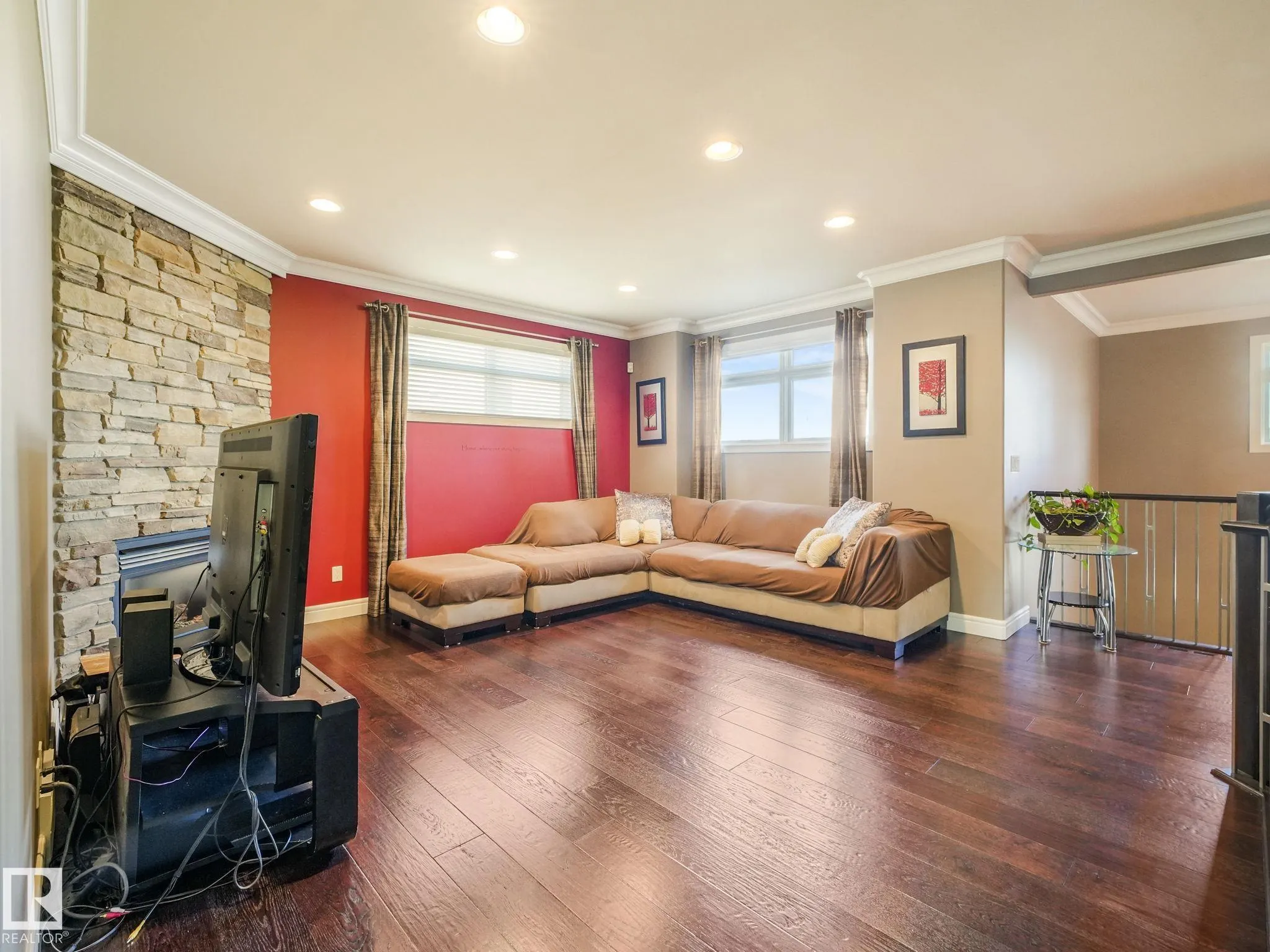 2408 MARTELL Crescent