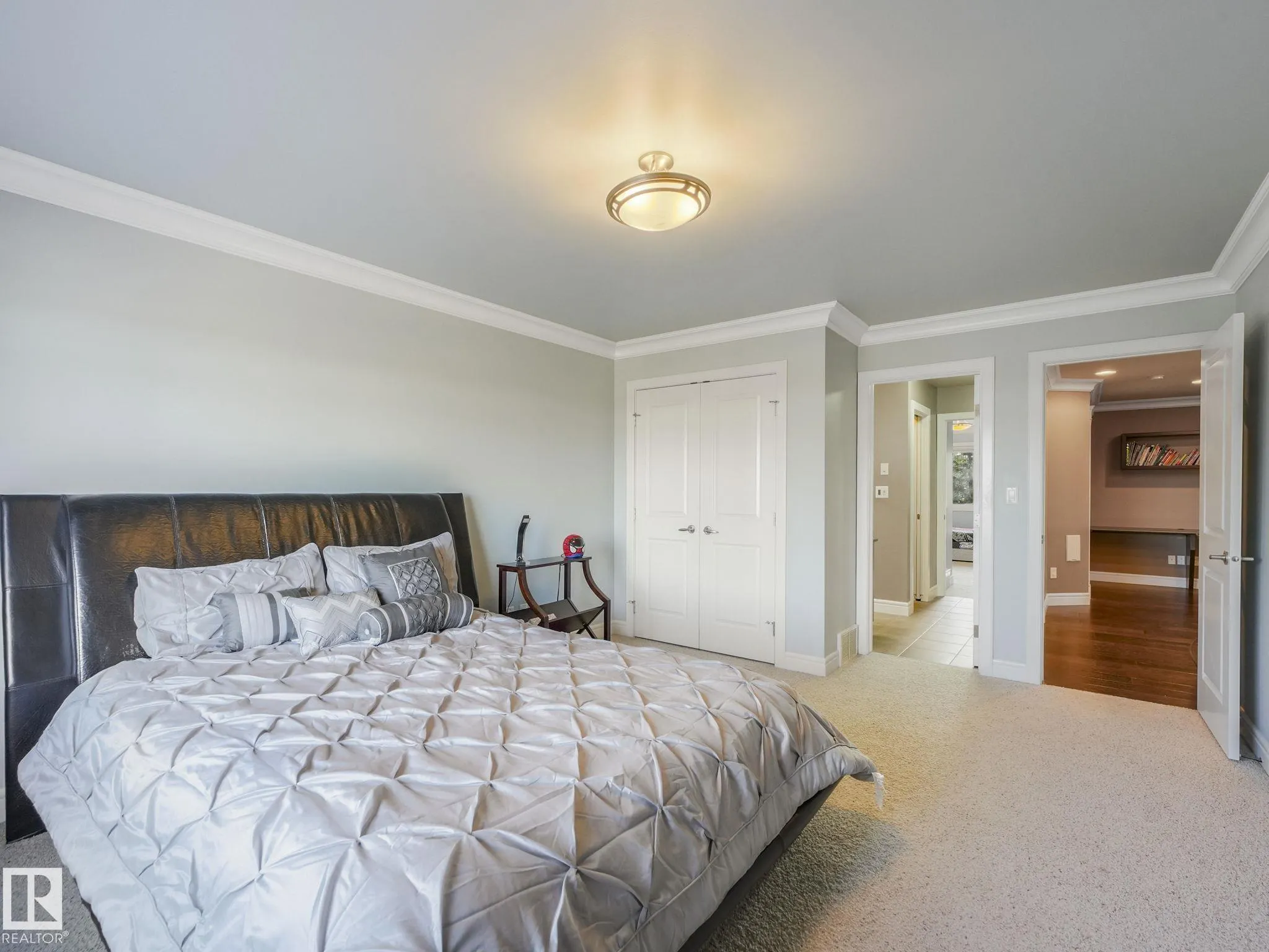 2408 MARTELL Crescent