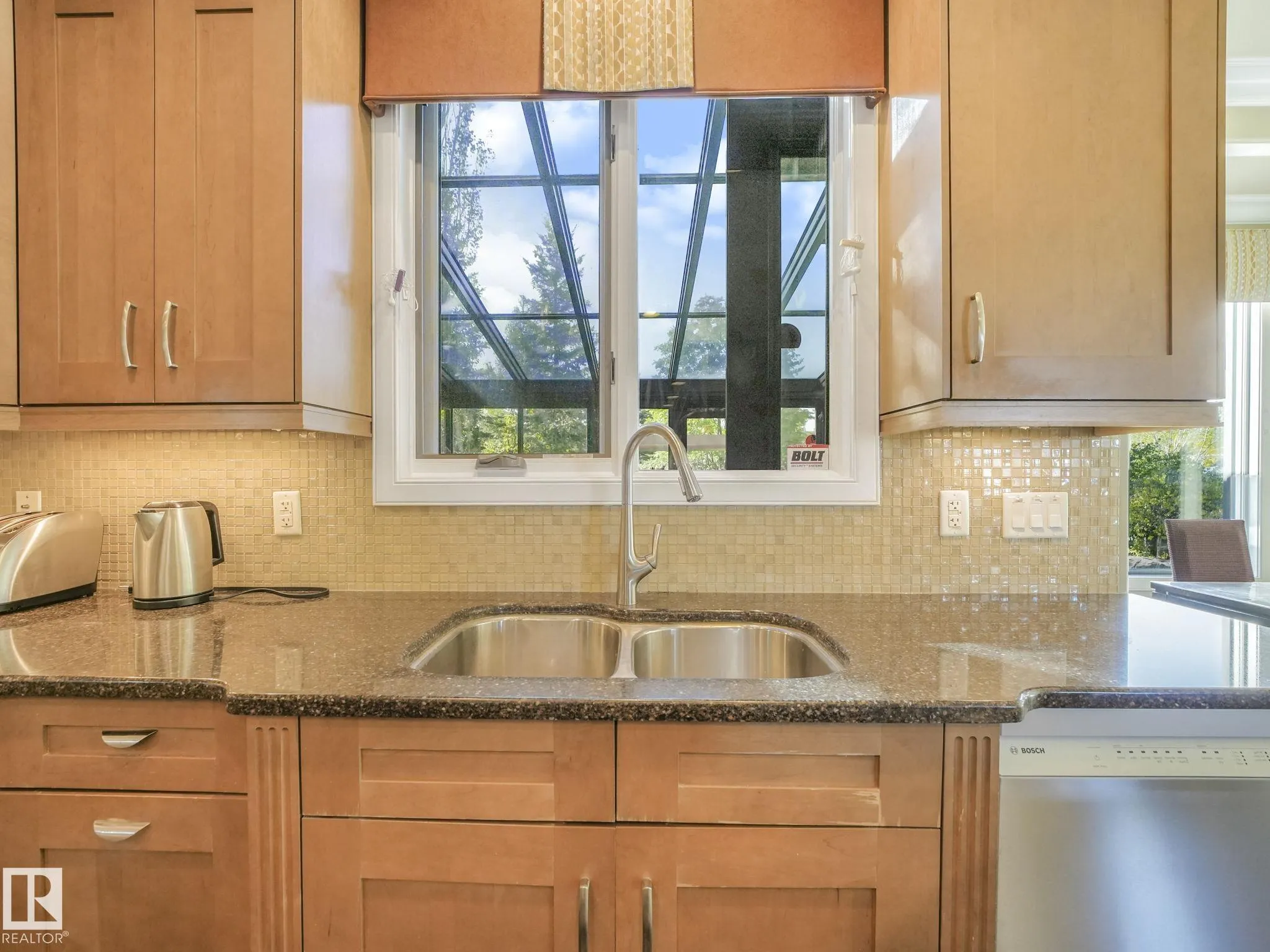2408 MARTELL Crescent