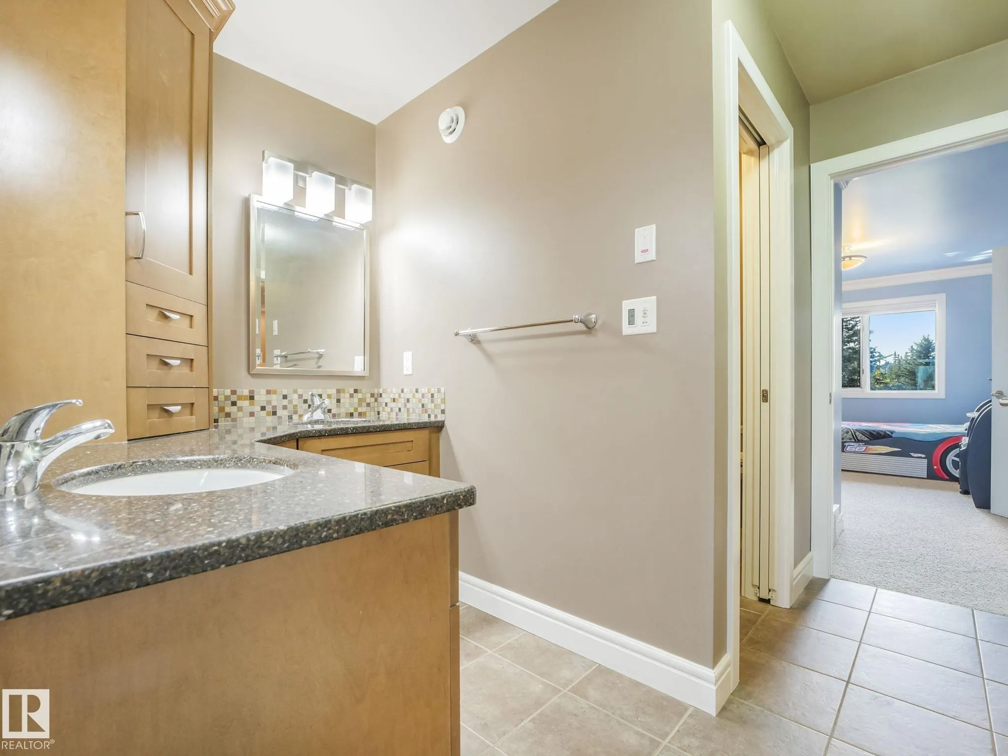 2408 MARTELL Crescent