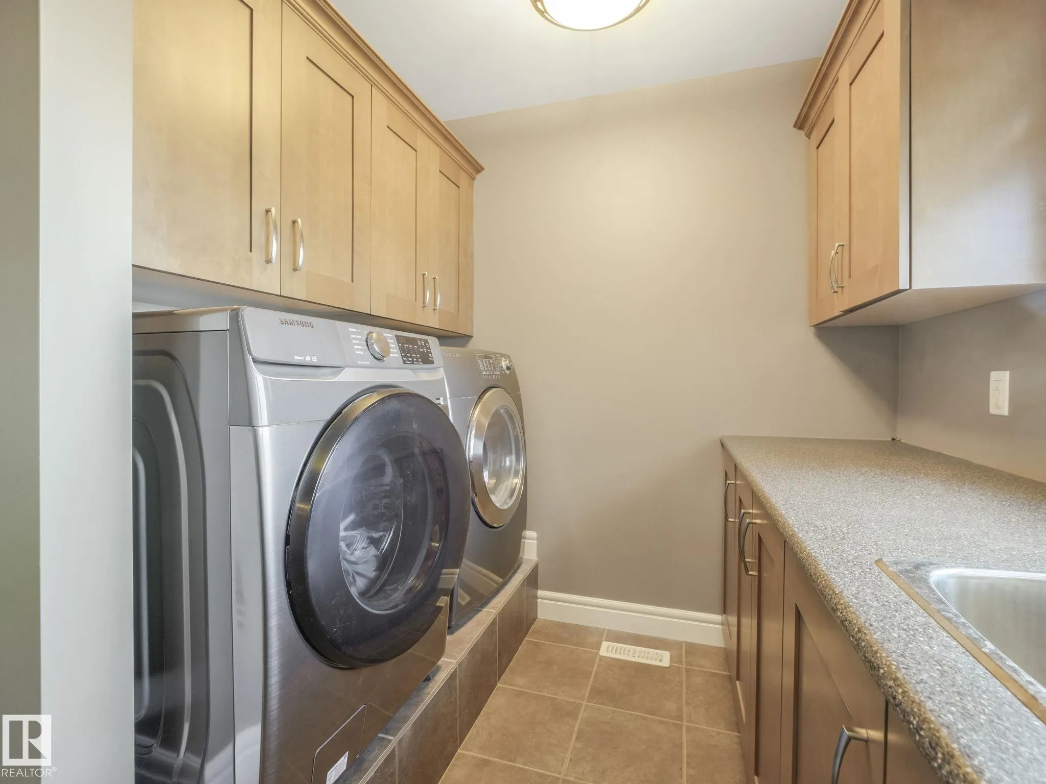 2408 MARTELL Crescent