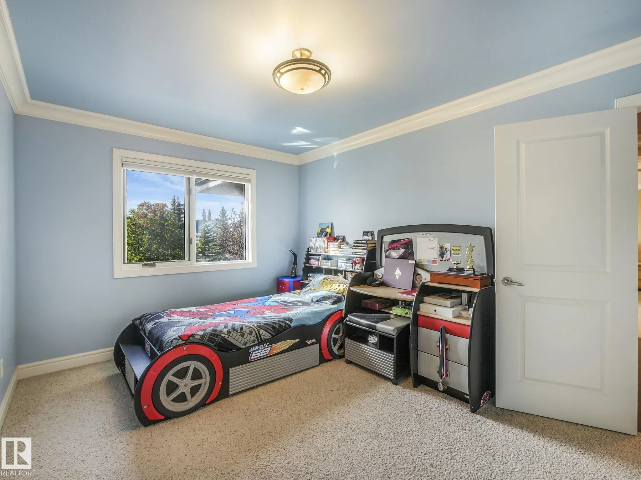 2408 MARTELL Crescent