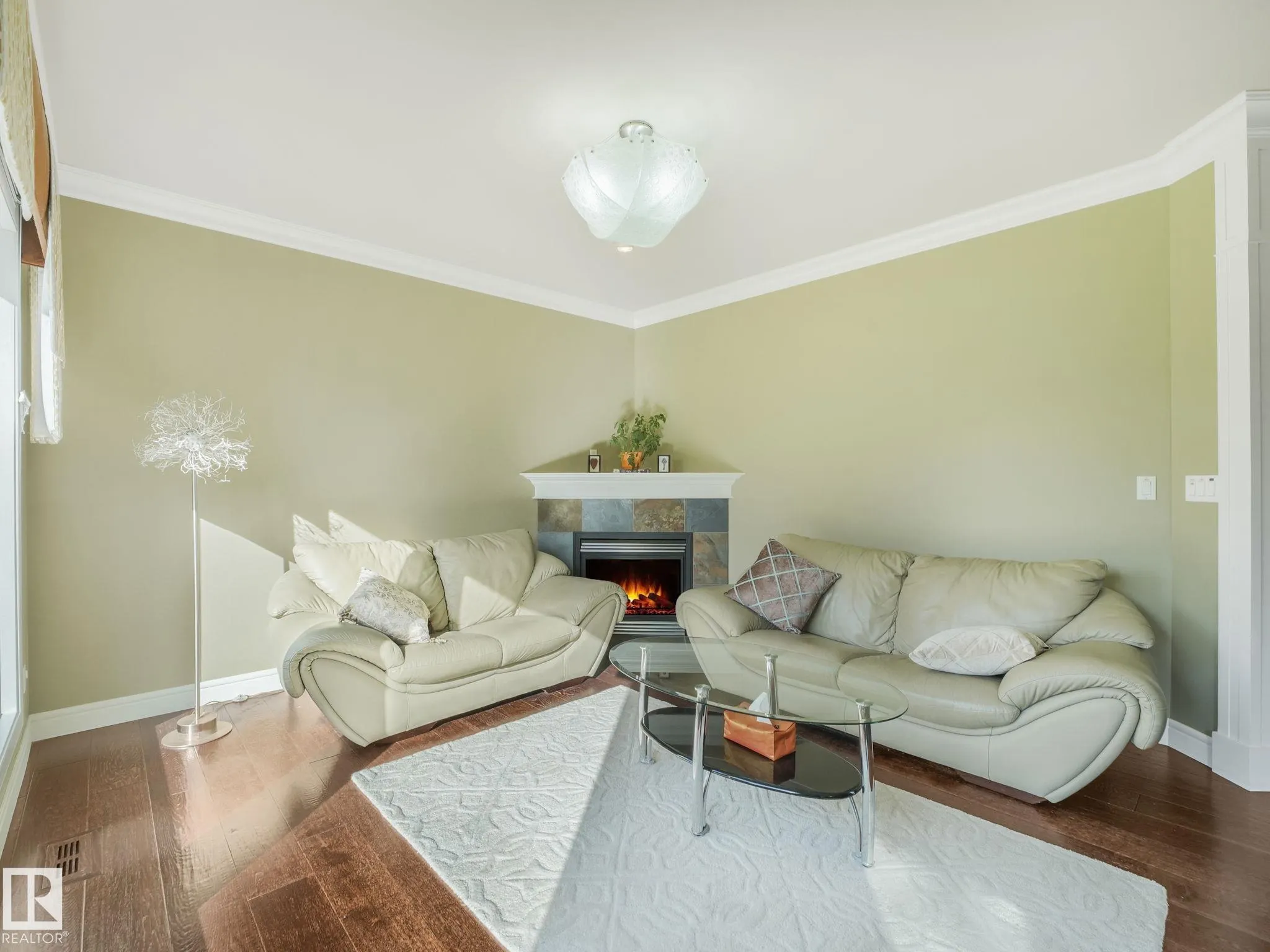 2408 MARTELL Crescent