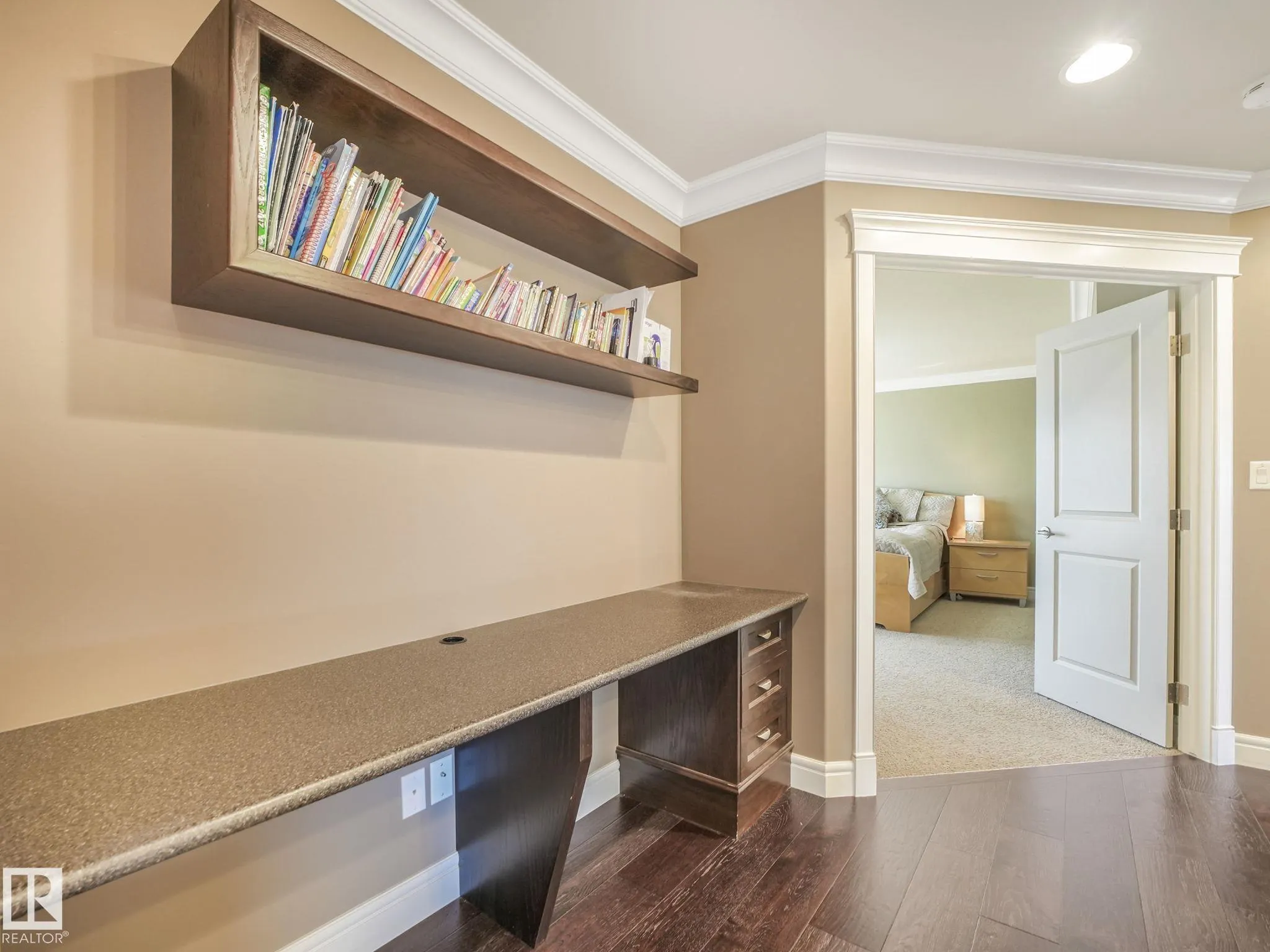 2408 MARTELL Crescent