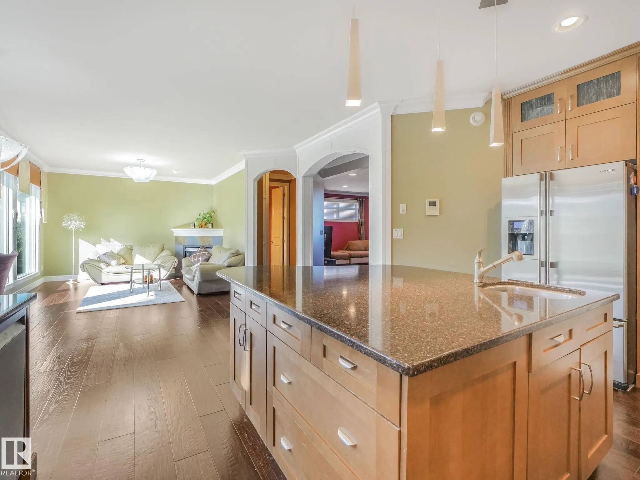 2408 MARTELL Crescent