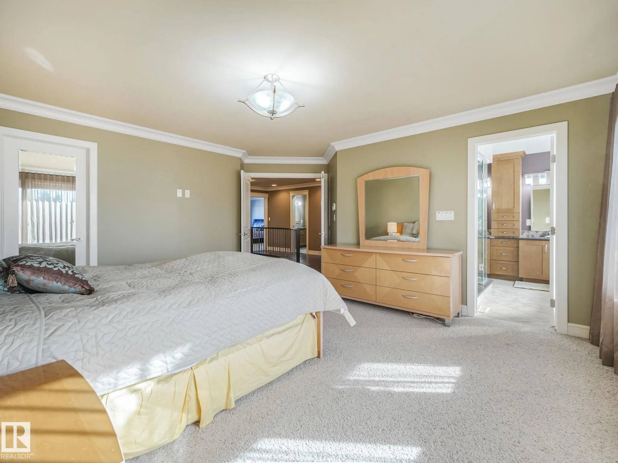2408 MARTELL Crescent