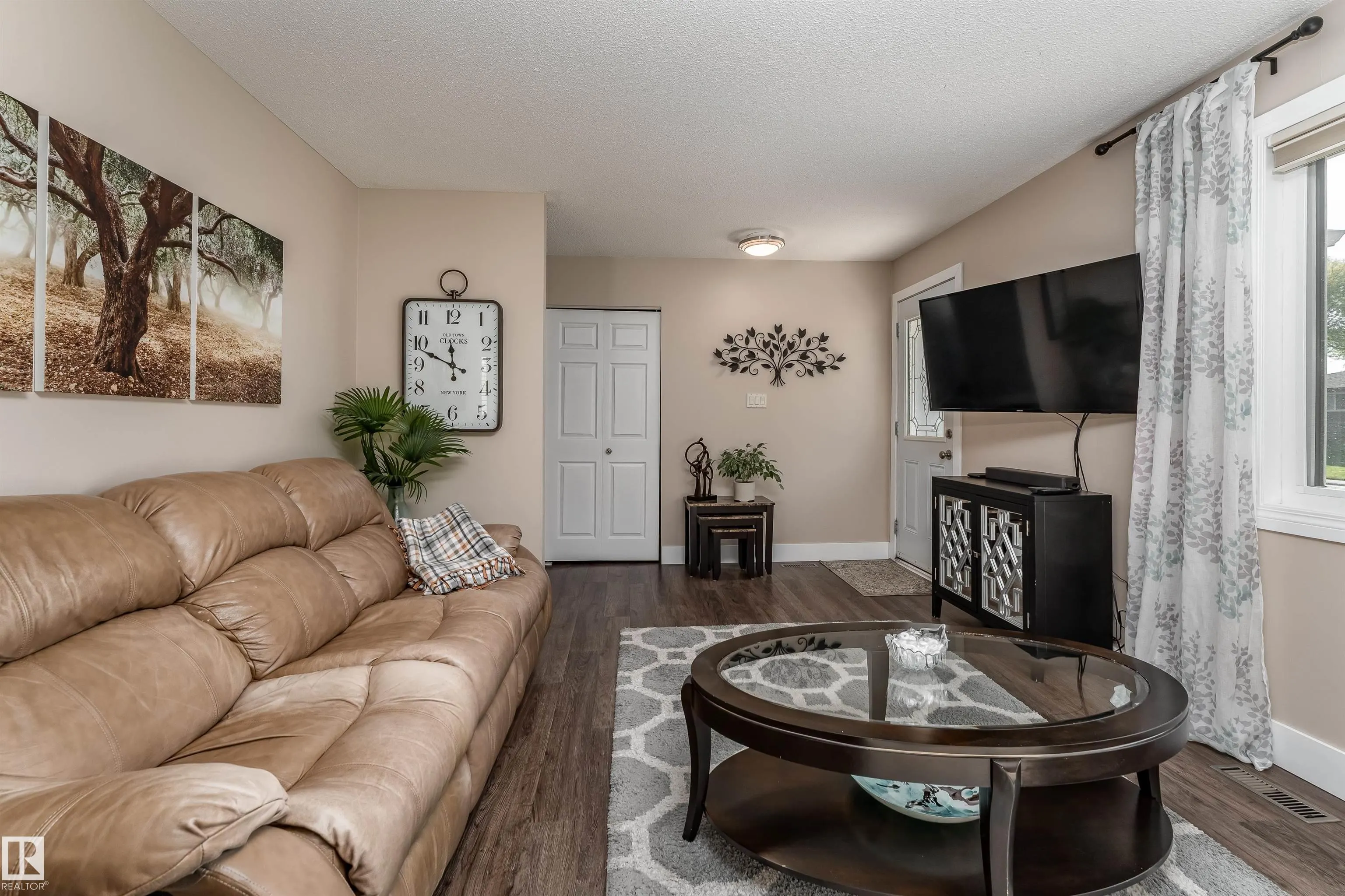 1031 LUEDERS Crescent