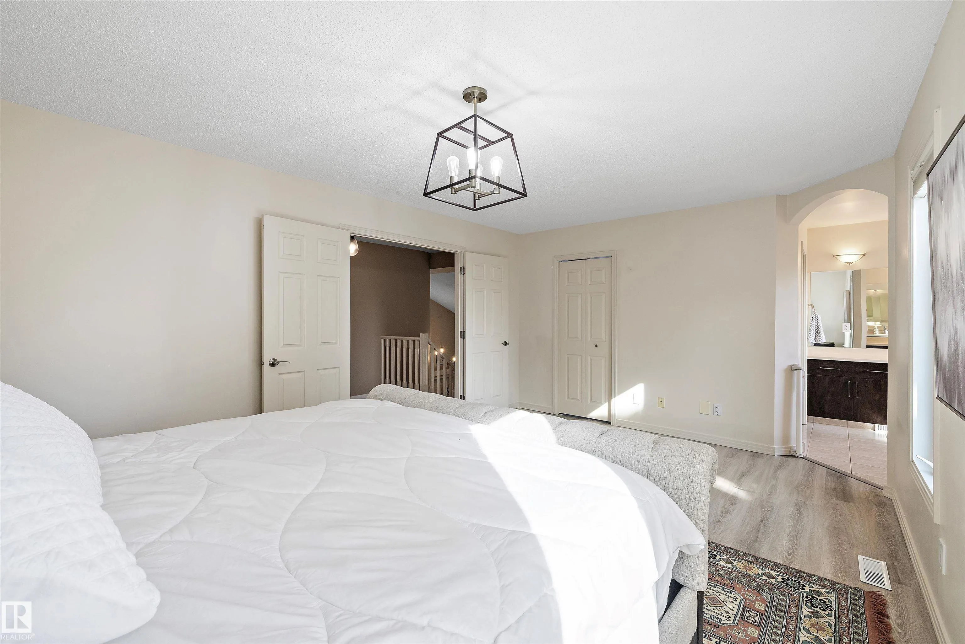 10 DELISLE Court