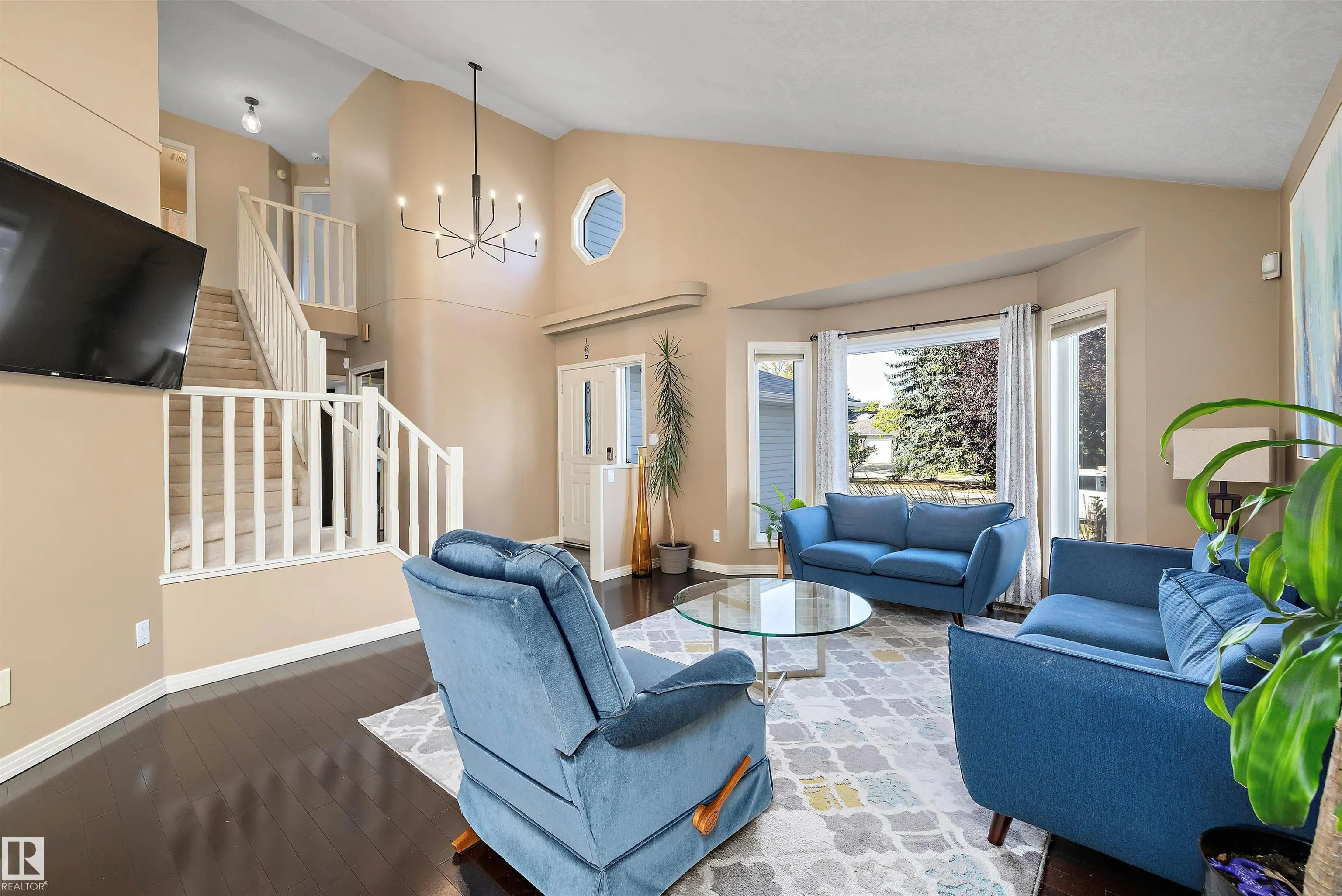 10 DELISLE Court
