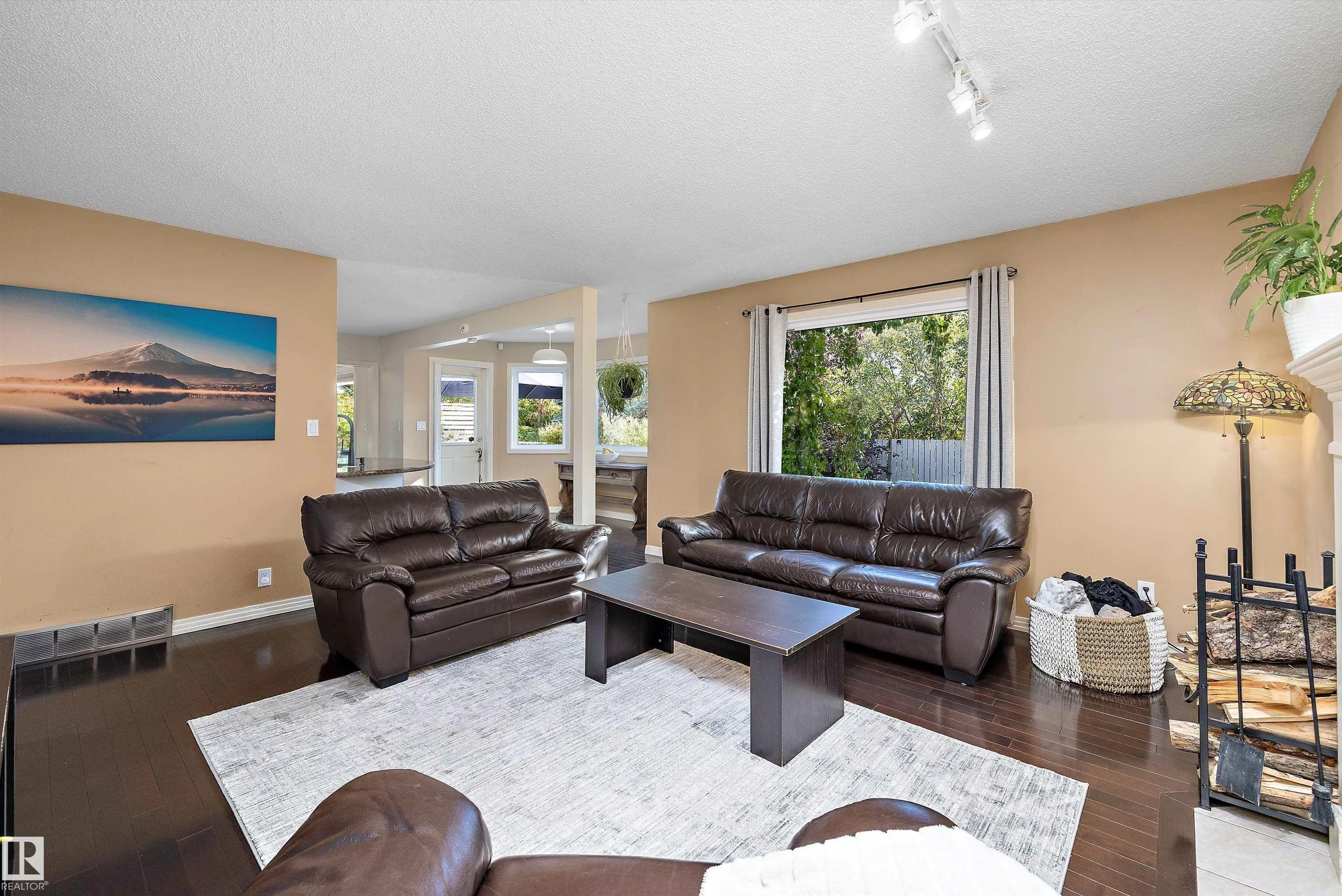 10 DELISLE Court