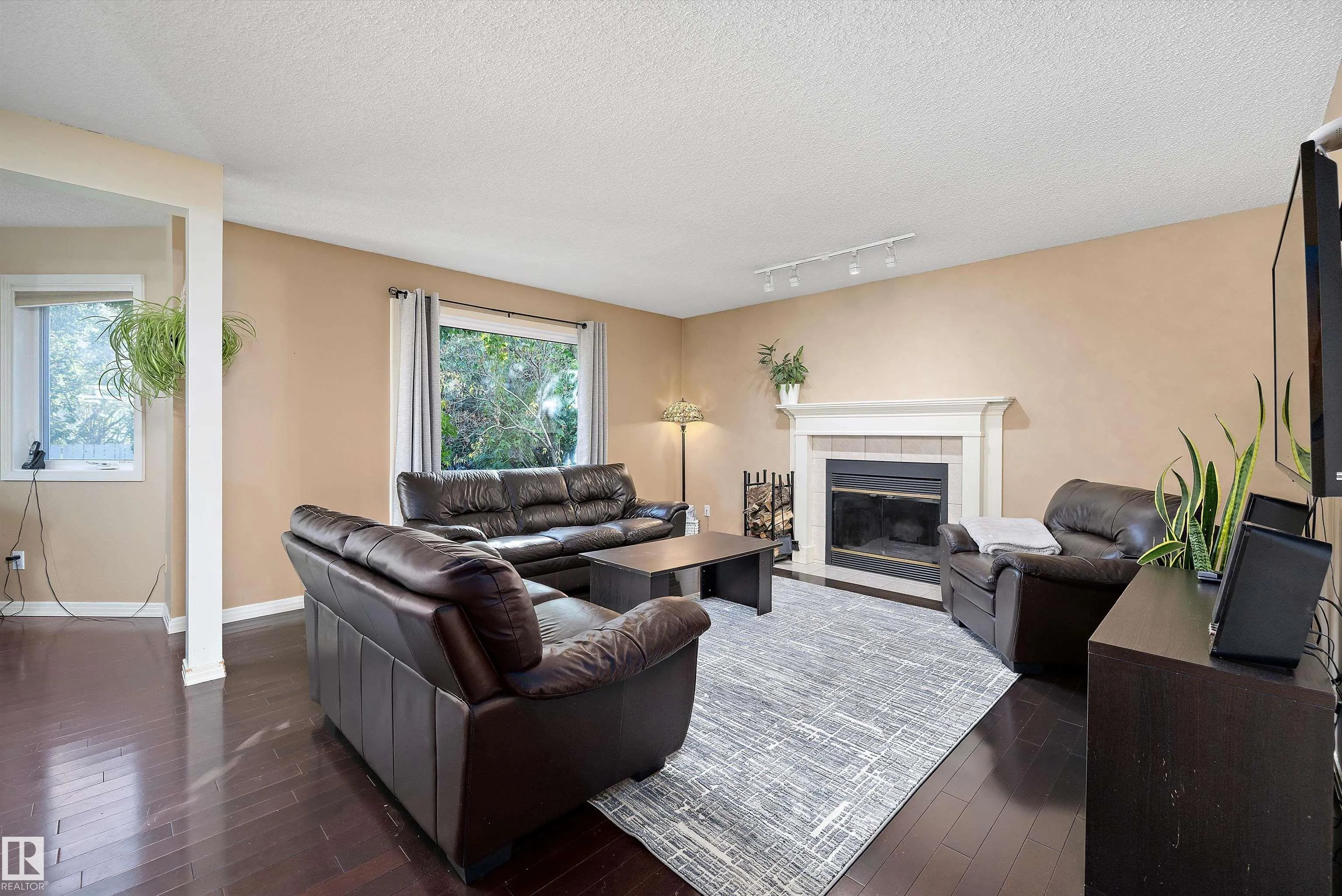 10 DELISLE Court