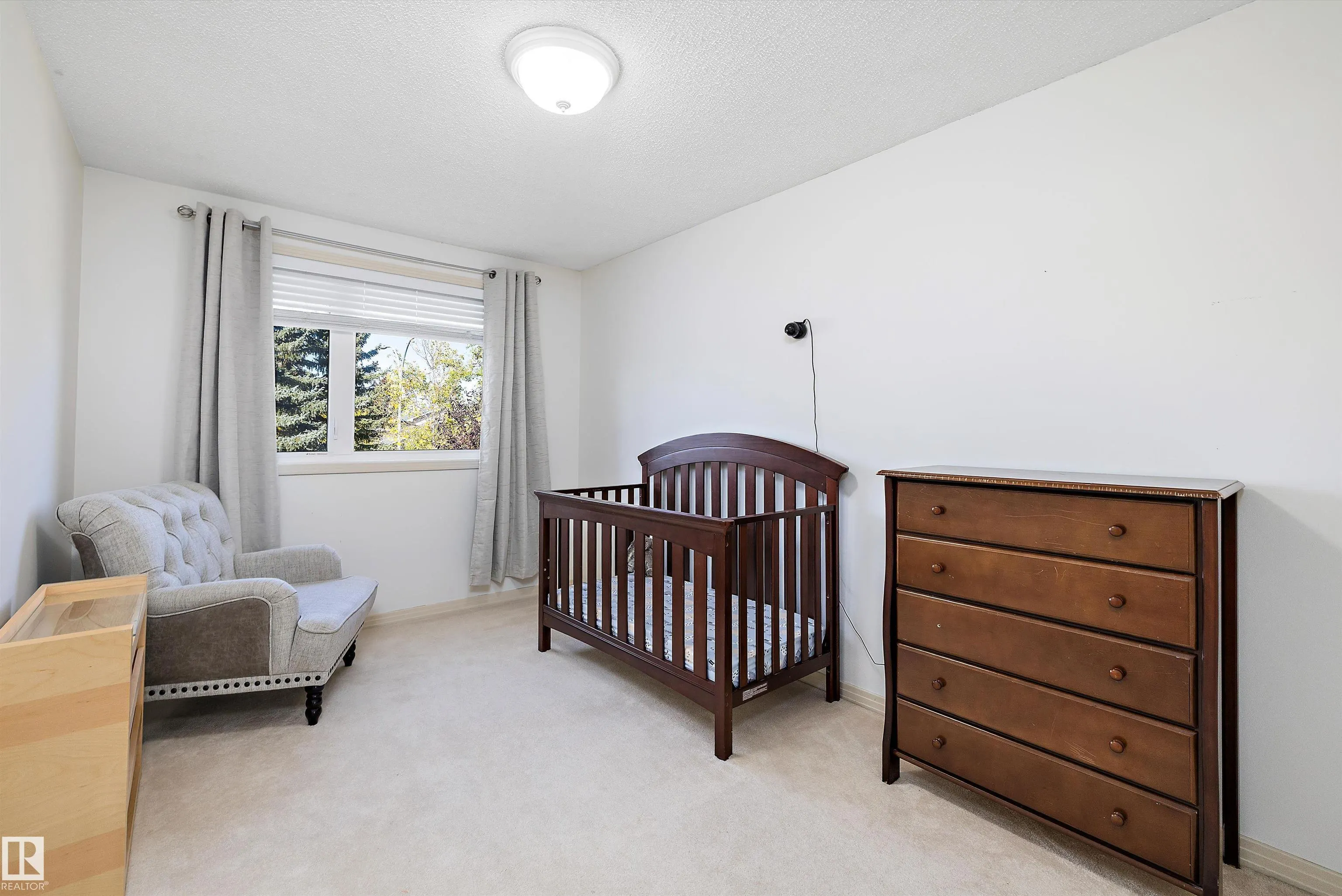 10 DELISLE Court