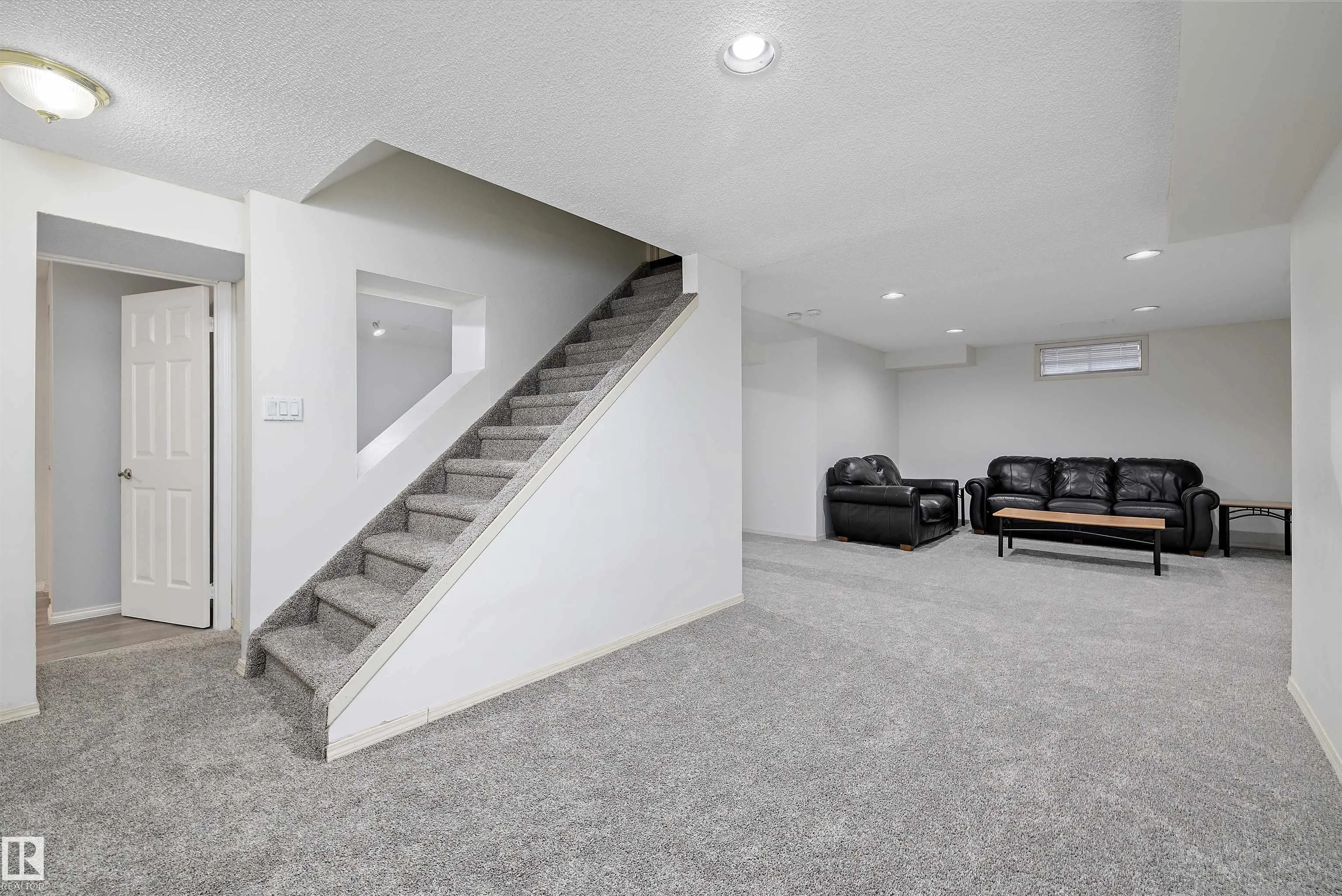 10 DELISLE Court