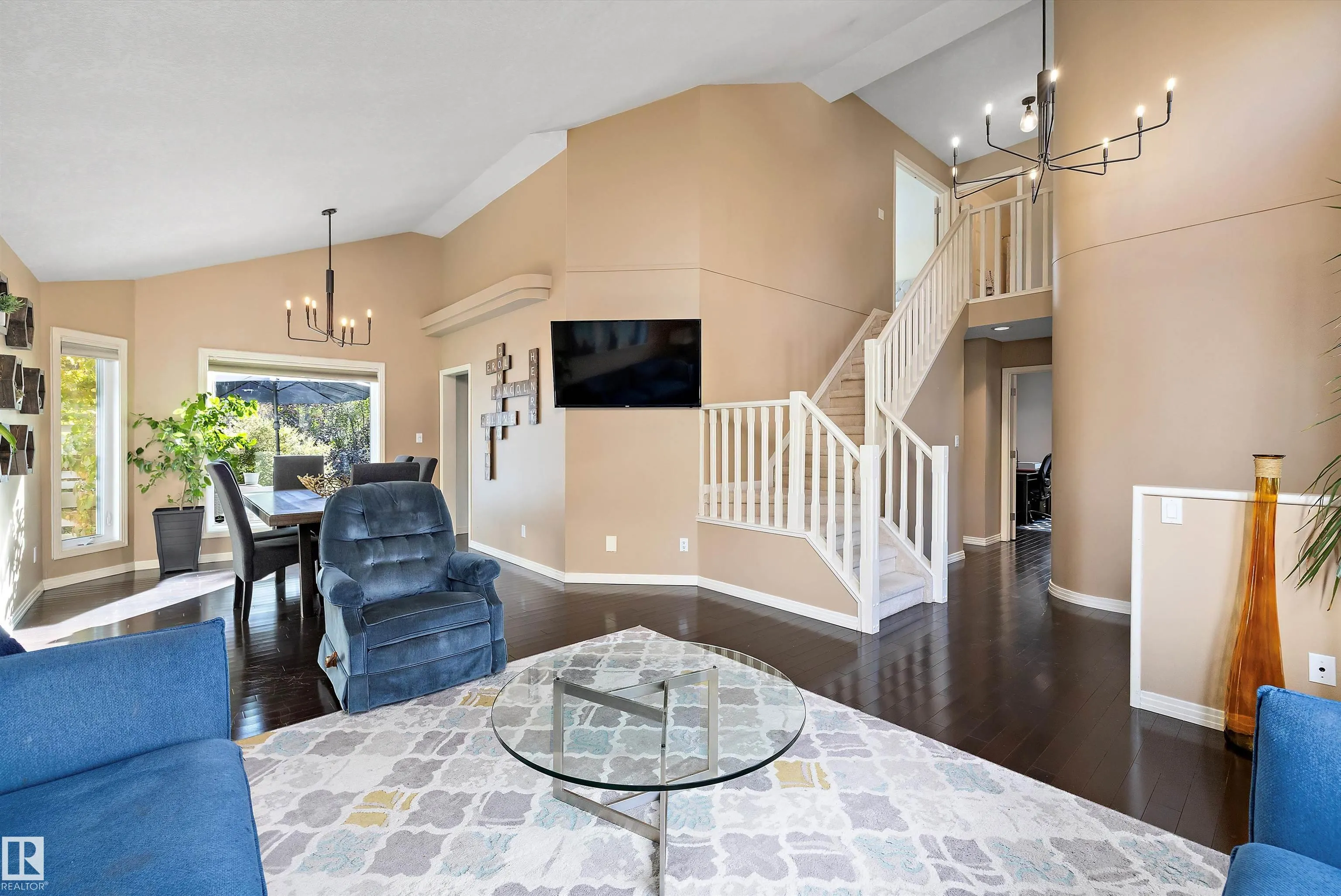 10 DELISLE Court