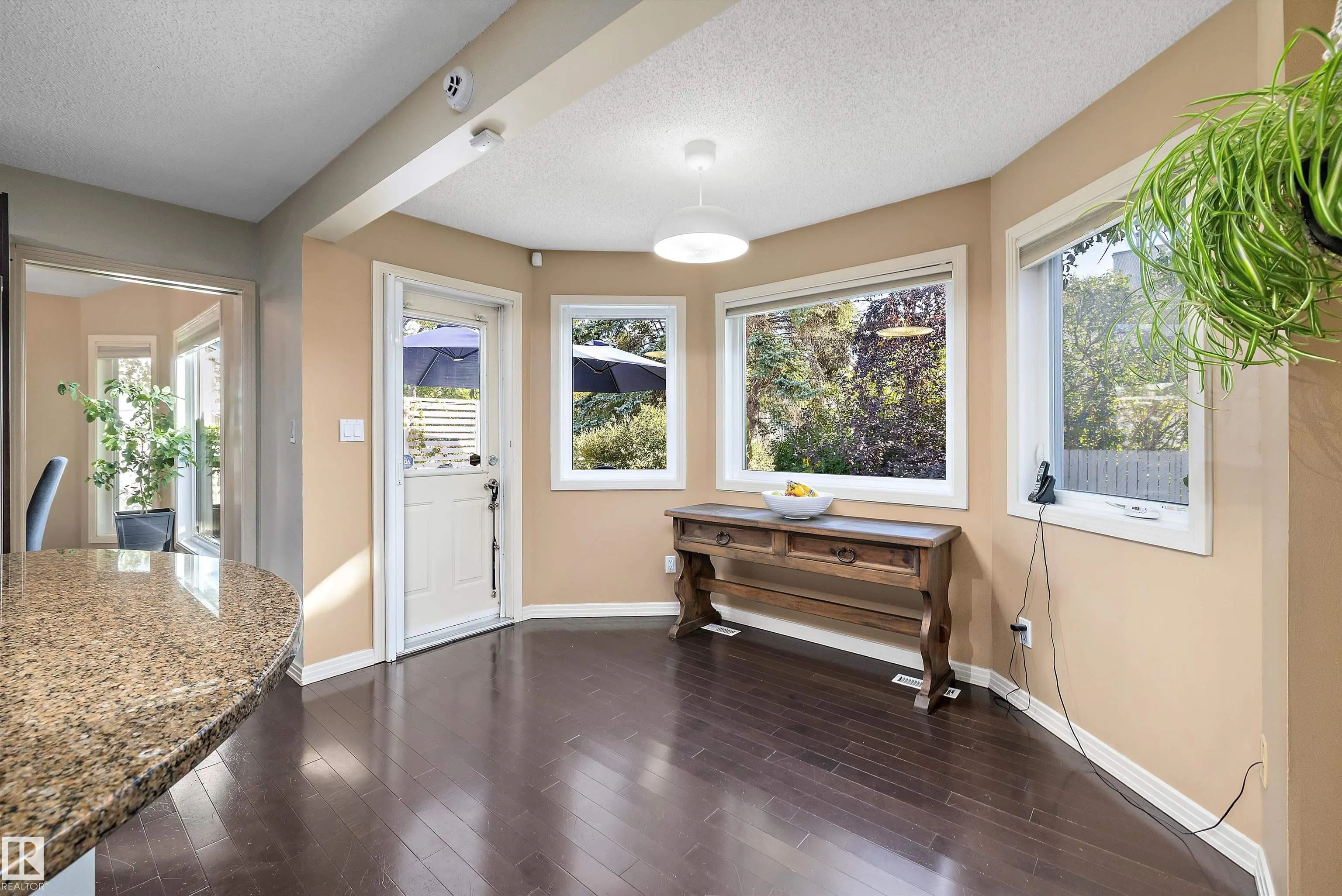 10 DELISLE Court