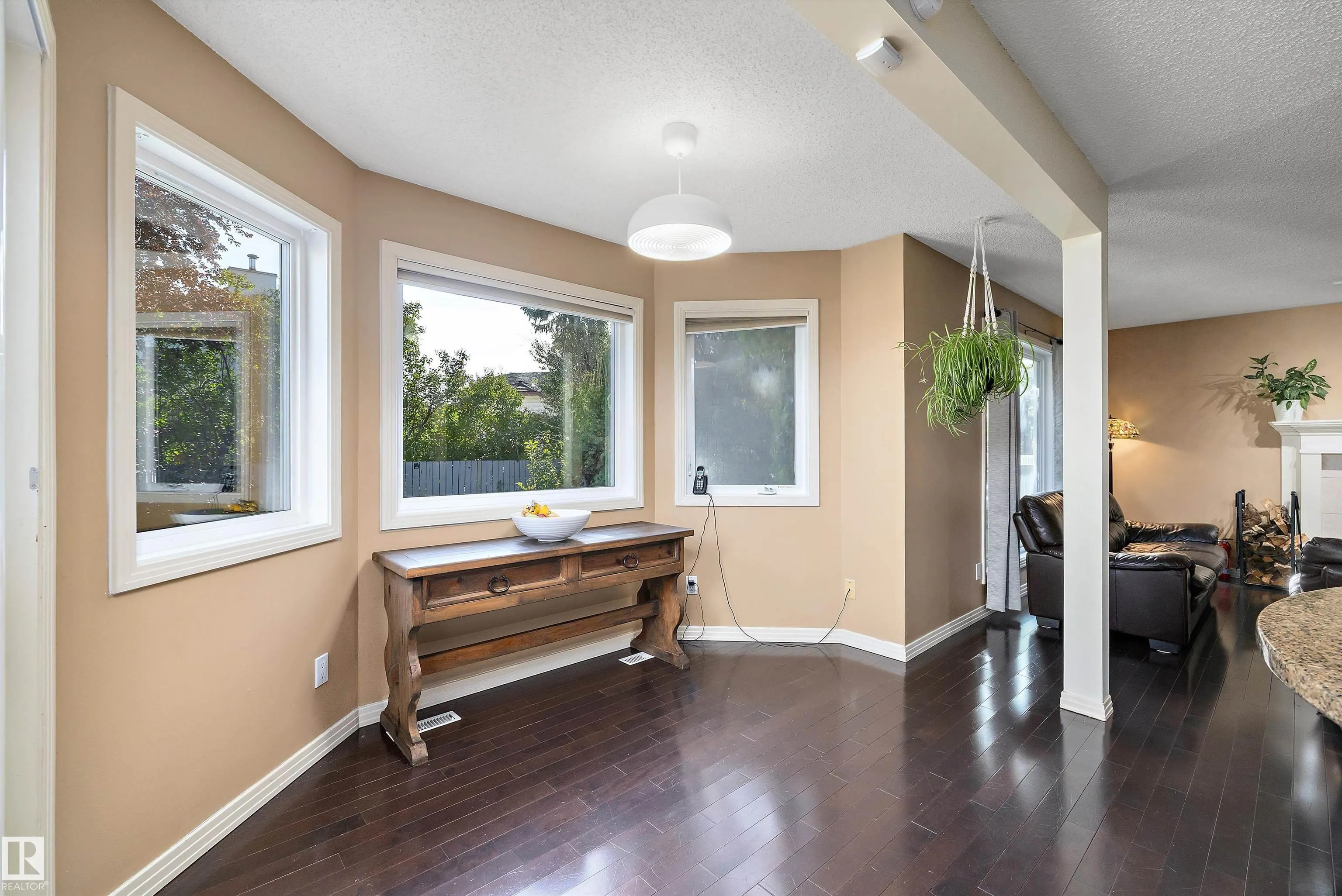 10 DELISLE Court