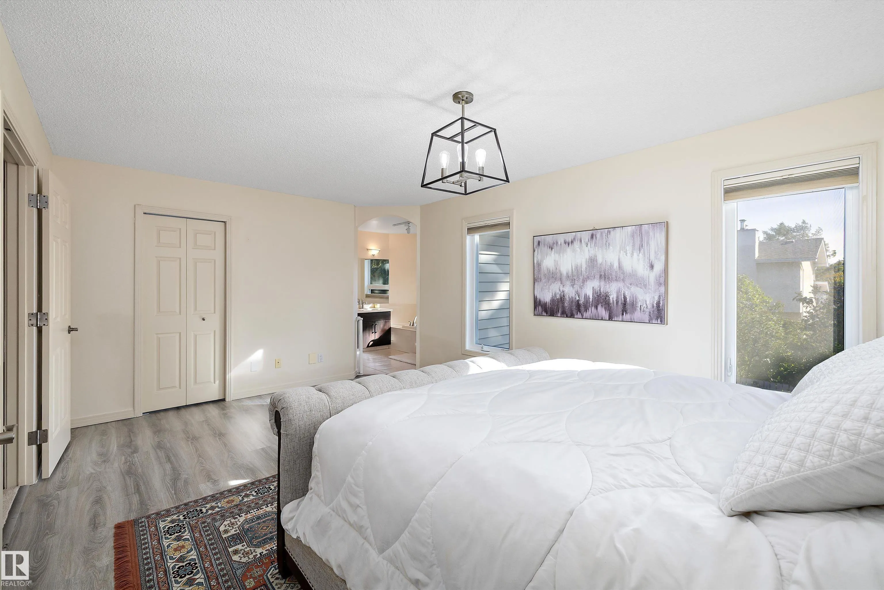 10 DELISLE Court